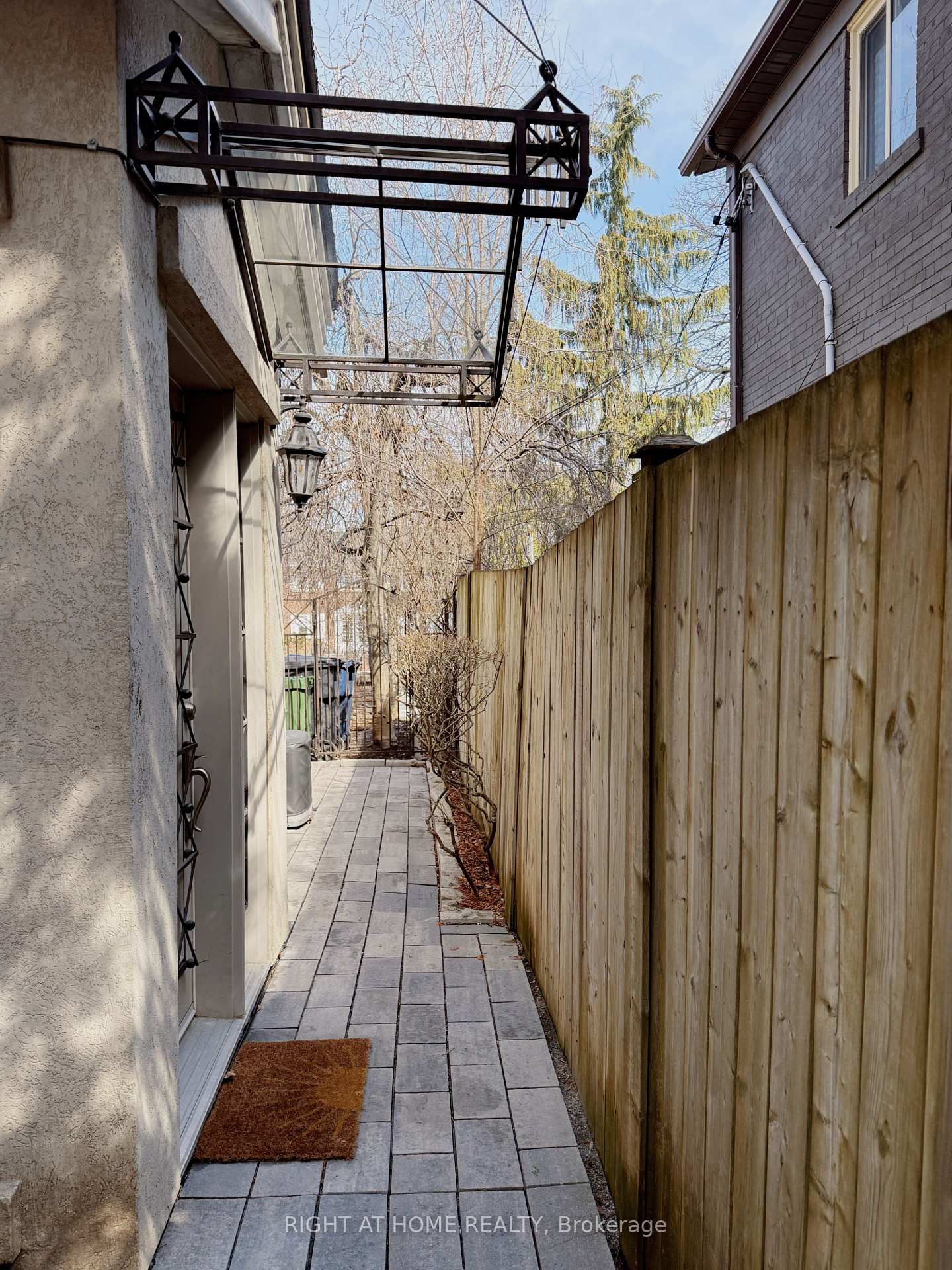 Photo 25 of Unit 1, 1186 Royal York Road, Etobicoke, Edenbridge-Humber Valley — HOMEH