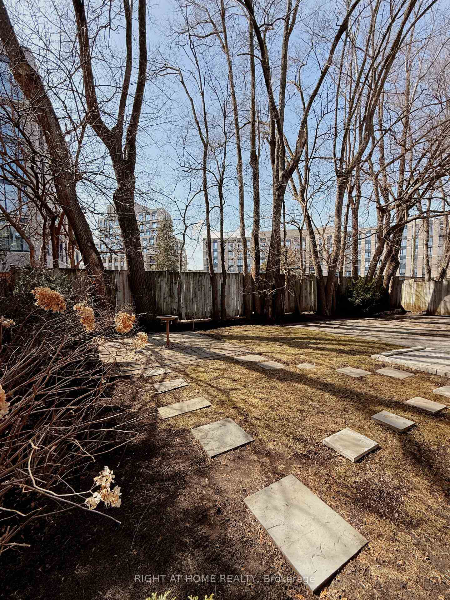 Photo 27 of Unit 1, 1186 Royal York Road, Etobicoke, Edenbridge-Humber Valley — HOMEH