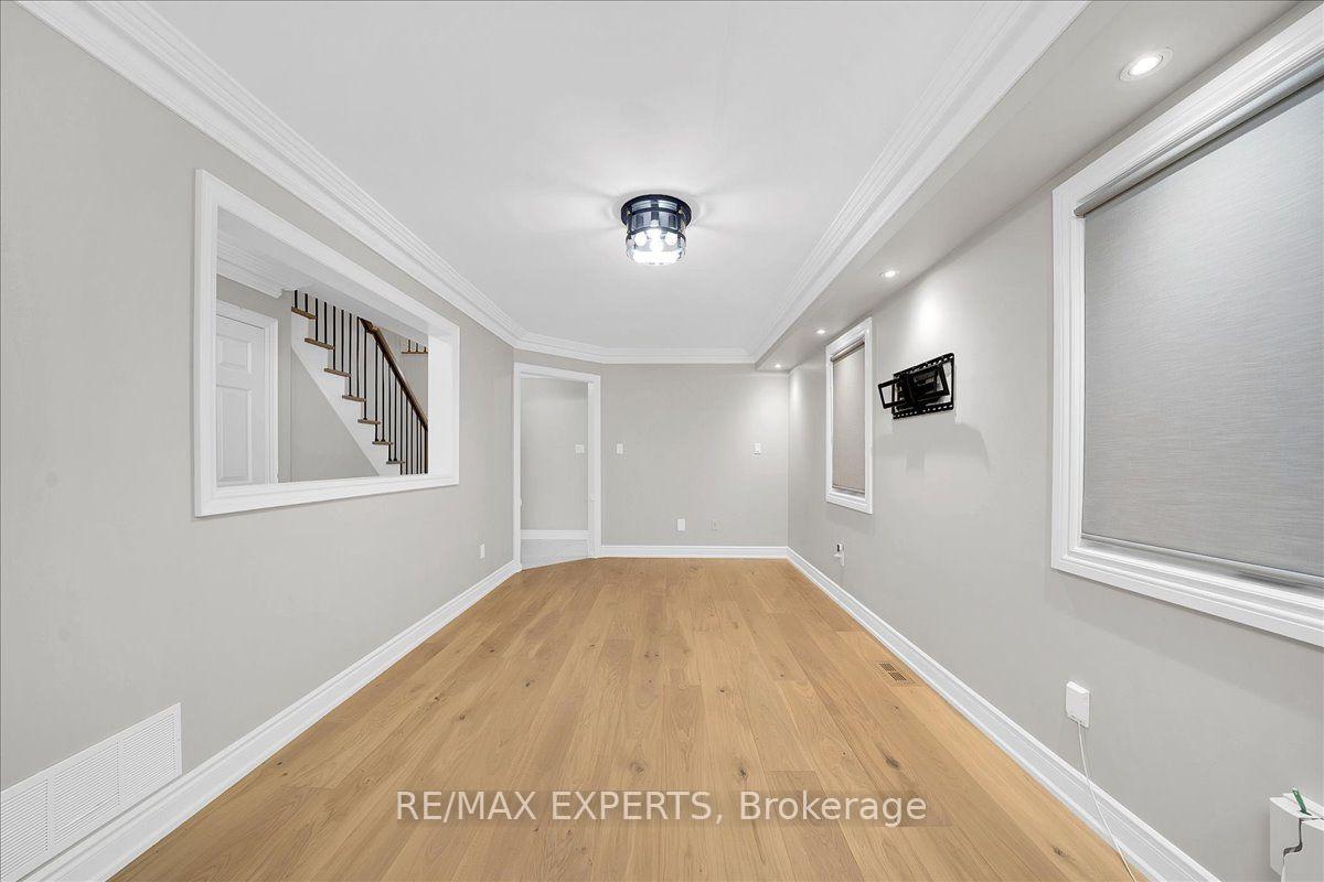Photo 13 of 12 Silvervalley Drive, Caledon, Bolton North — HOMEH
