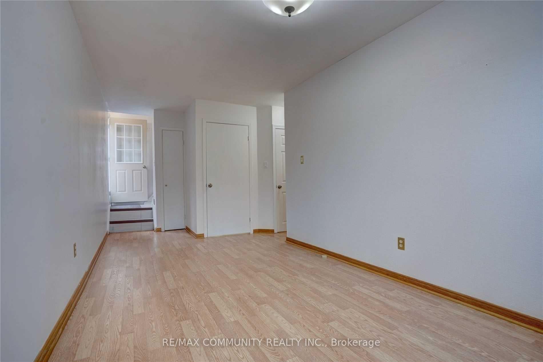 Photo 3 of 435 Maplewood Drive, Oshawa, O'Neill — HOMEH
