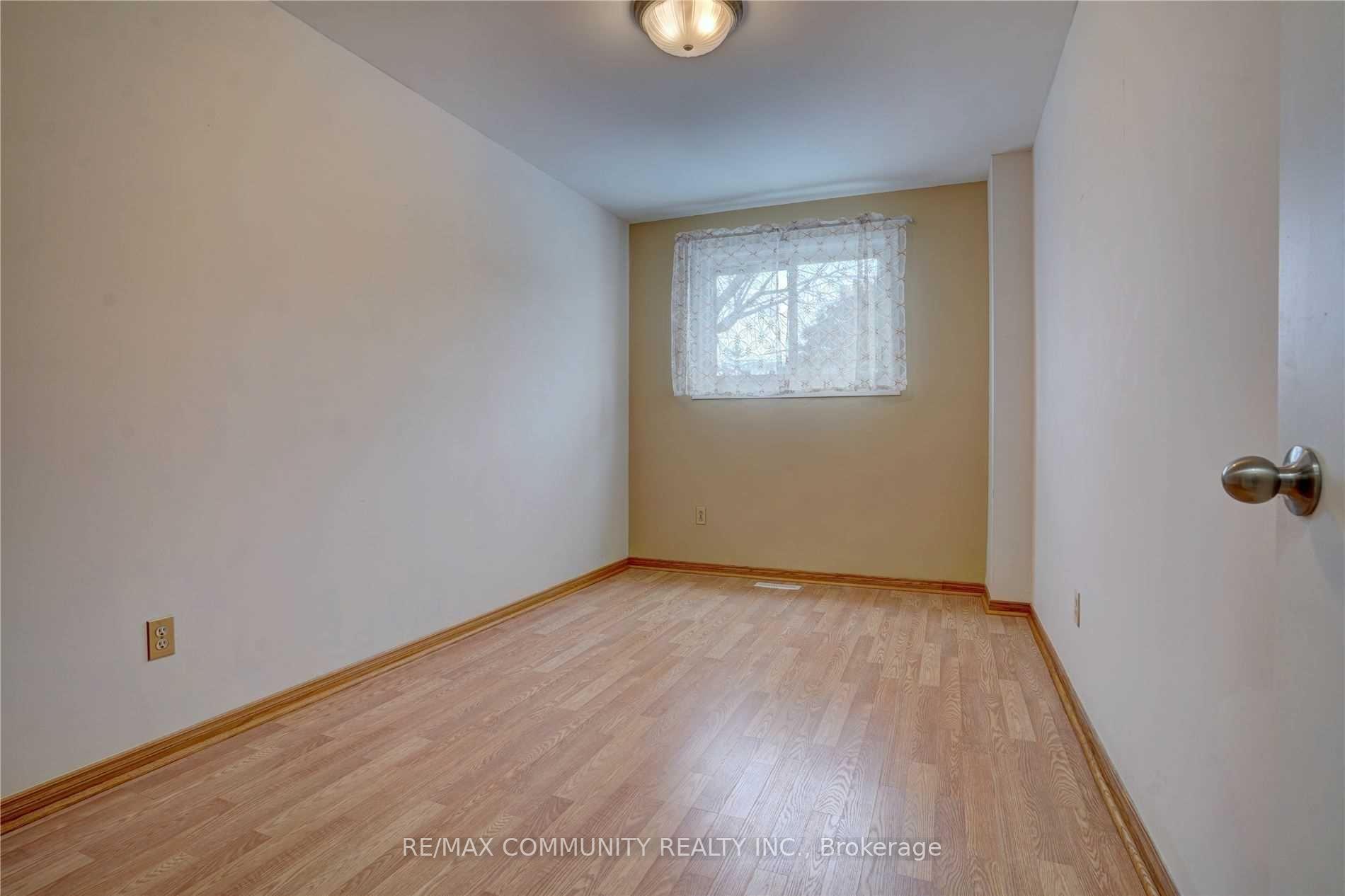 Photo 7 of 435 Maplewood Drive, Oshawa, O'Neill — HOMEH