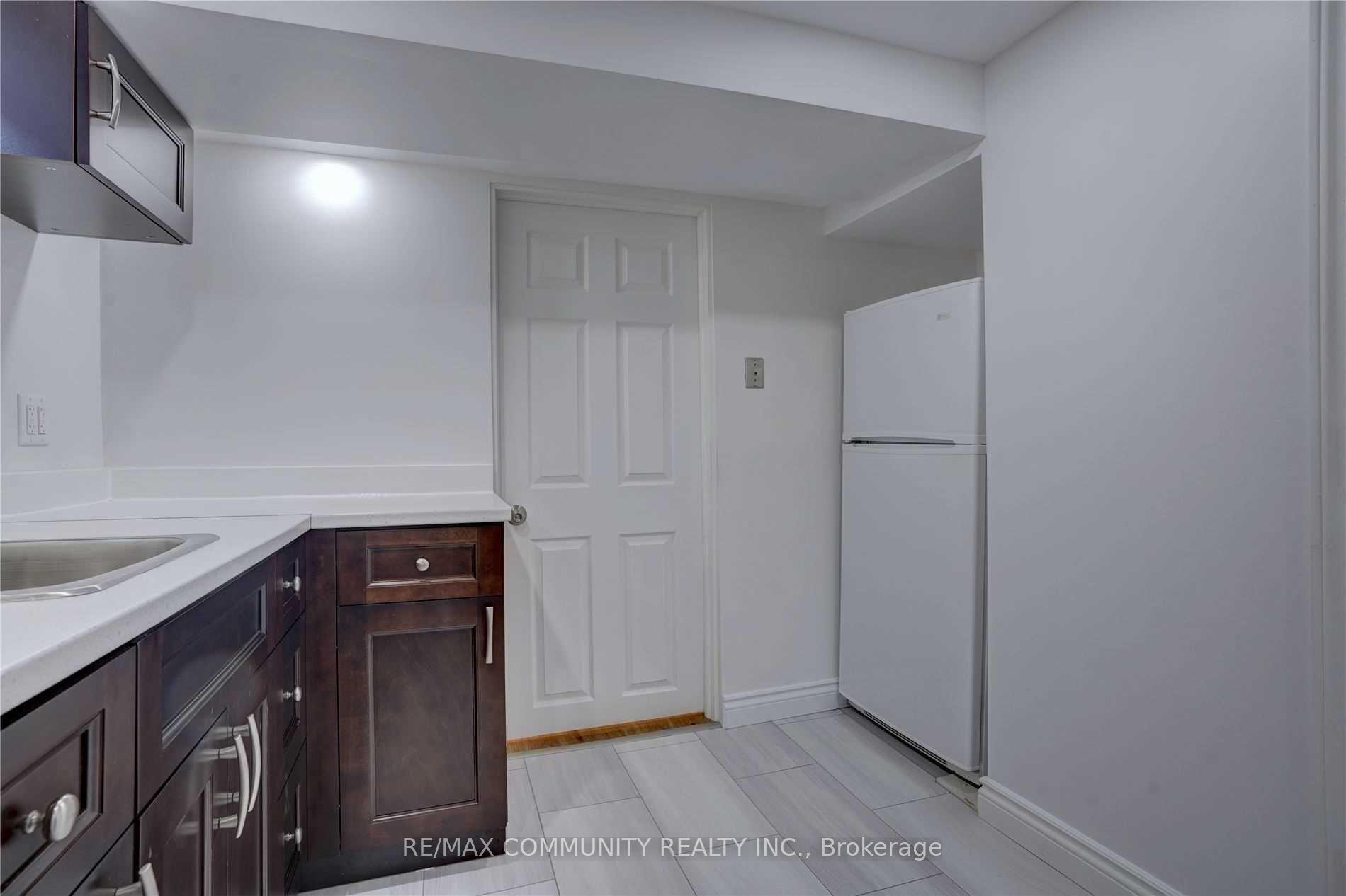 Photo 13 of 435 Maplewood Drive, Oshawa, O'Neill — HOMEH
