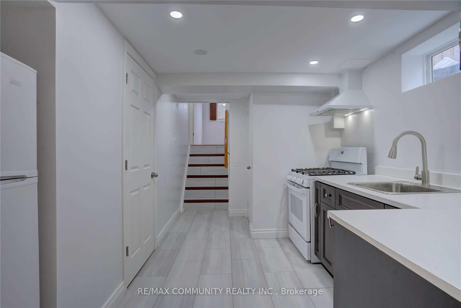 Photo 17 of 435 Maplewood Drive, Oshawa, O'Neill — HOMEH
