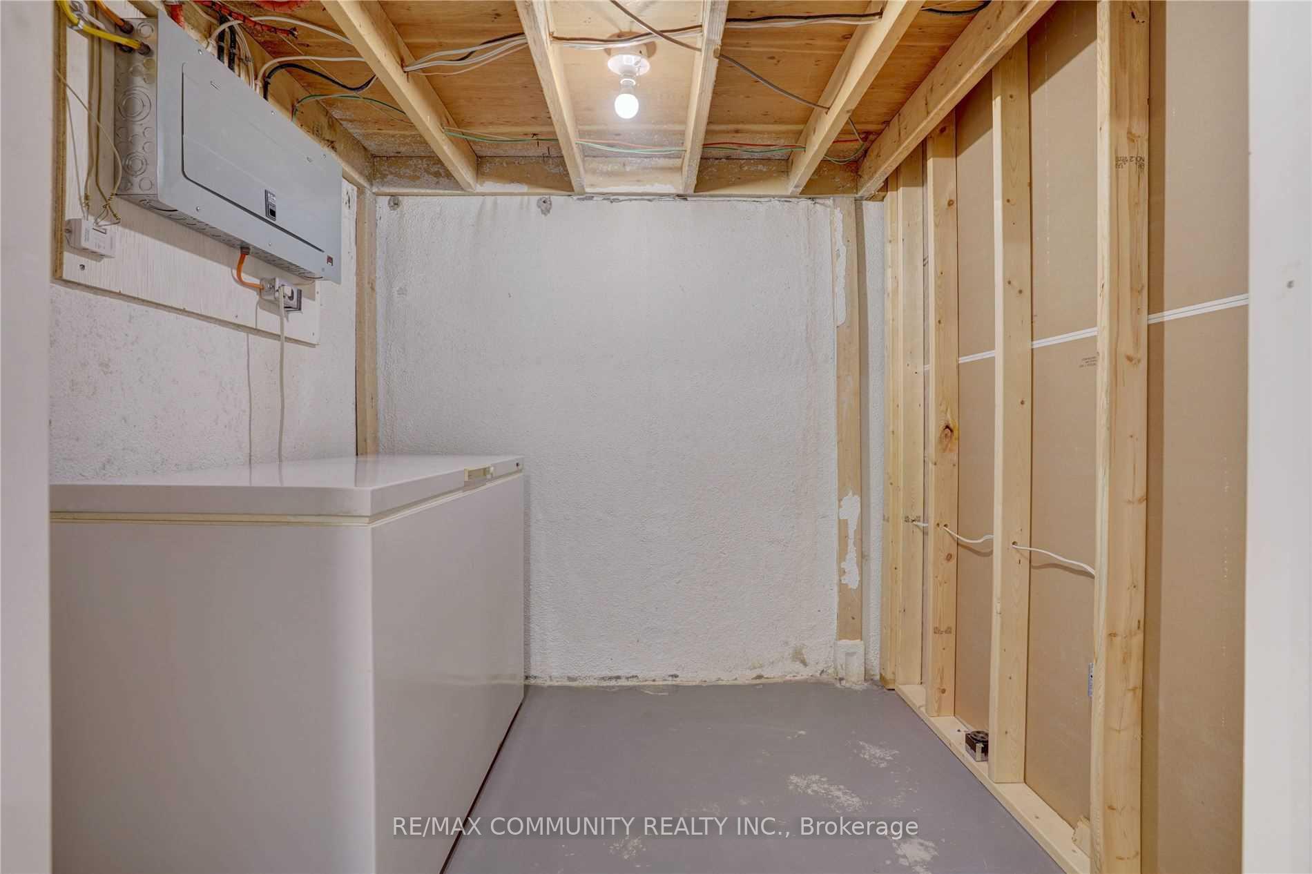 Photo 18 of 435 Maplewood Drive, Oshawa, O'Neill — HOMEH