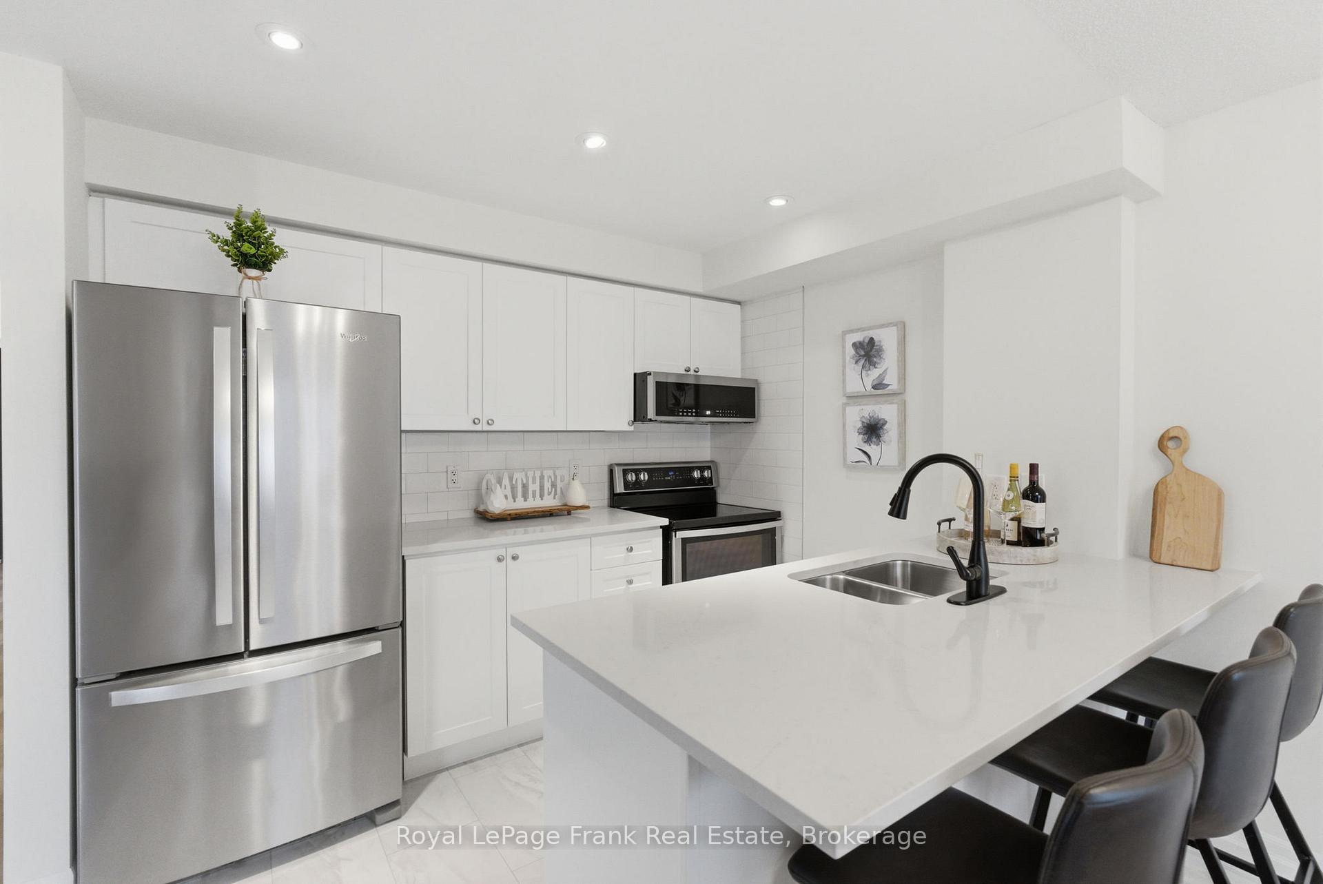 Photo 11 of Unit 301, 75 Shipway Avenue, Clarington, Newcastle — HOMEH