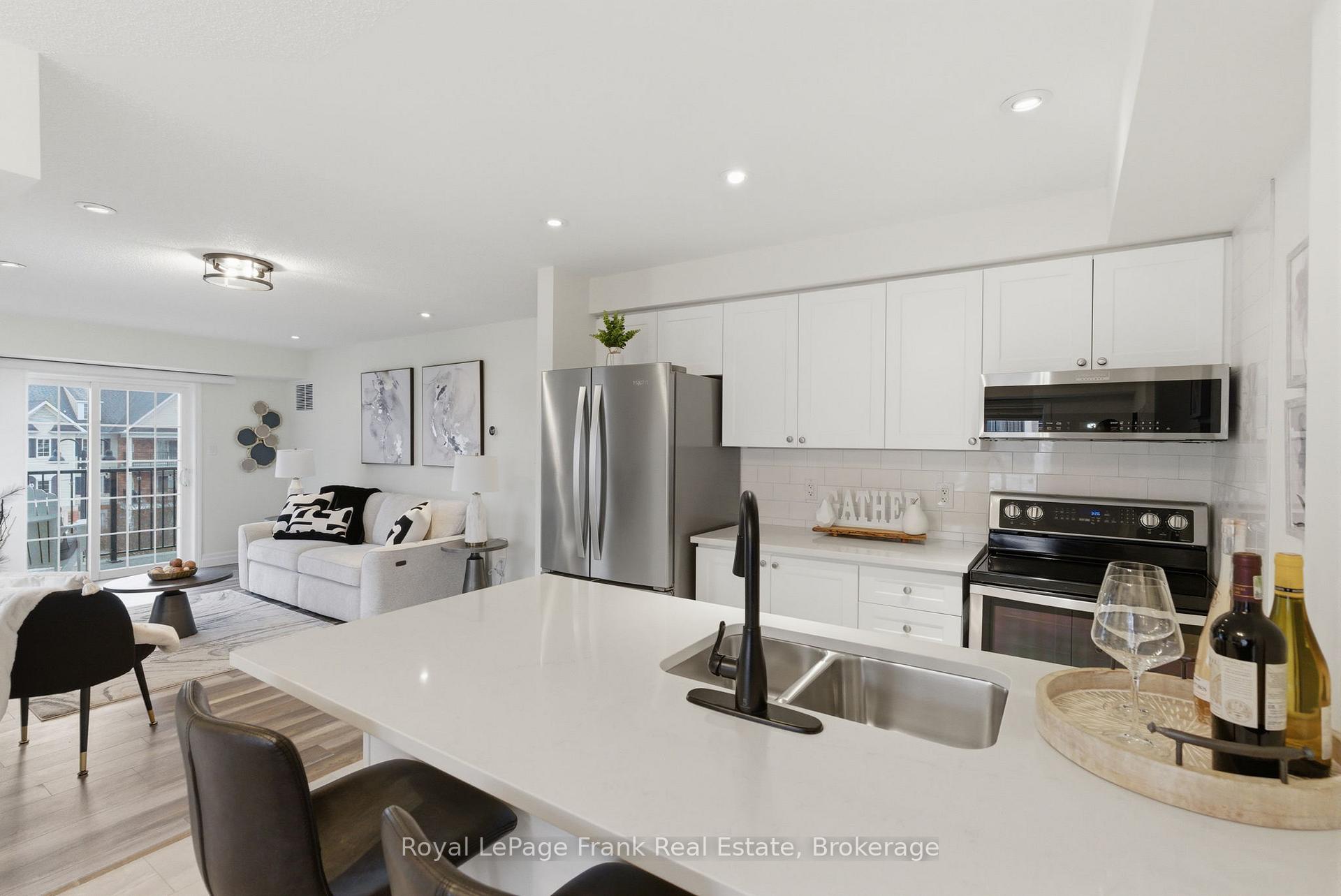 Photo 12 of Unit 301, 75 Shipway Avenue, Clarington, Newcastle — HOMEH