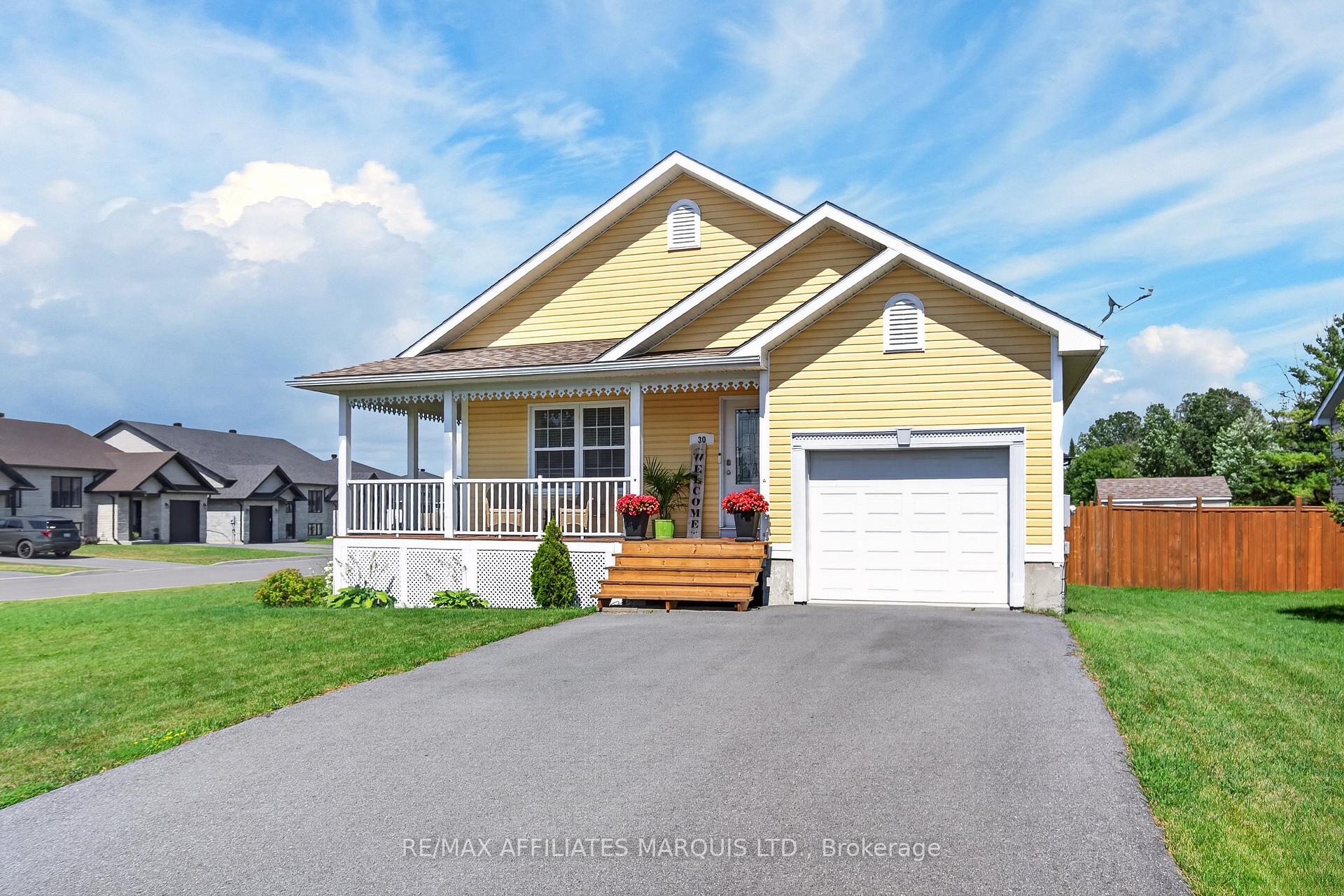Photo 3 of 30 Cherry Street, South Stormont, Long Sault — HOMEH