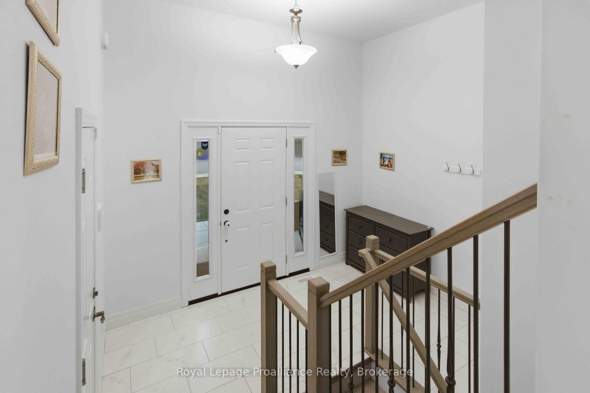 Photo 5 of 21 Cedar Park Crescent, Quinte West, Murray Ward — HOMEH