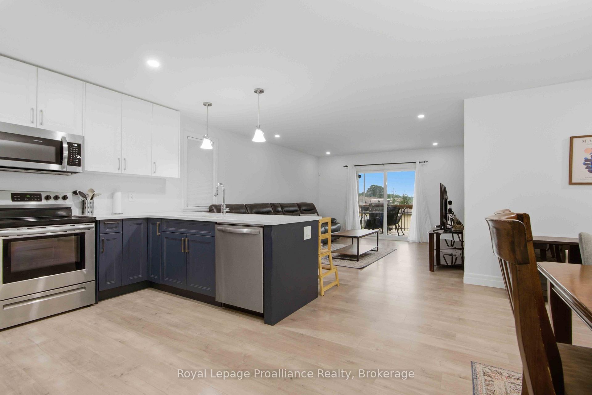 Photo 6 of 21 Cedar Park Crescent, Quinte West, Murray Ward — HOMEH