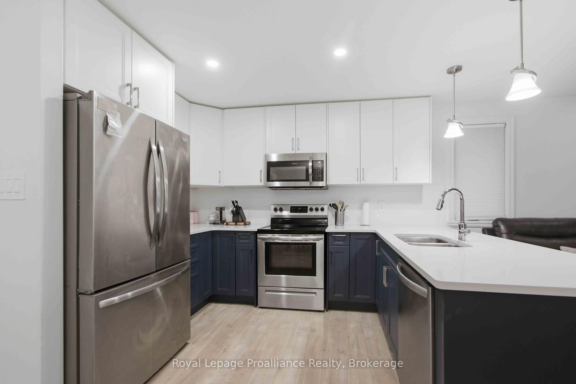 Photo 7 of 21 Cedar Park Crescent, Quinte West, Murray Ward — HOMEH