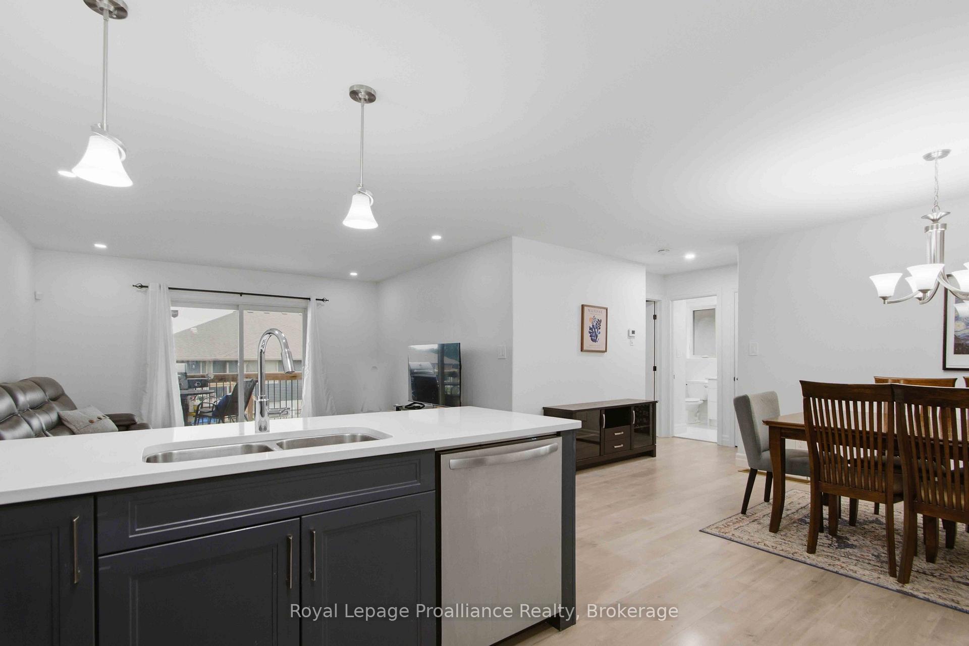 Photo 10 of 21 Cedar Park Crescent, Quinte West, Murray Ward — HOMEH