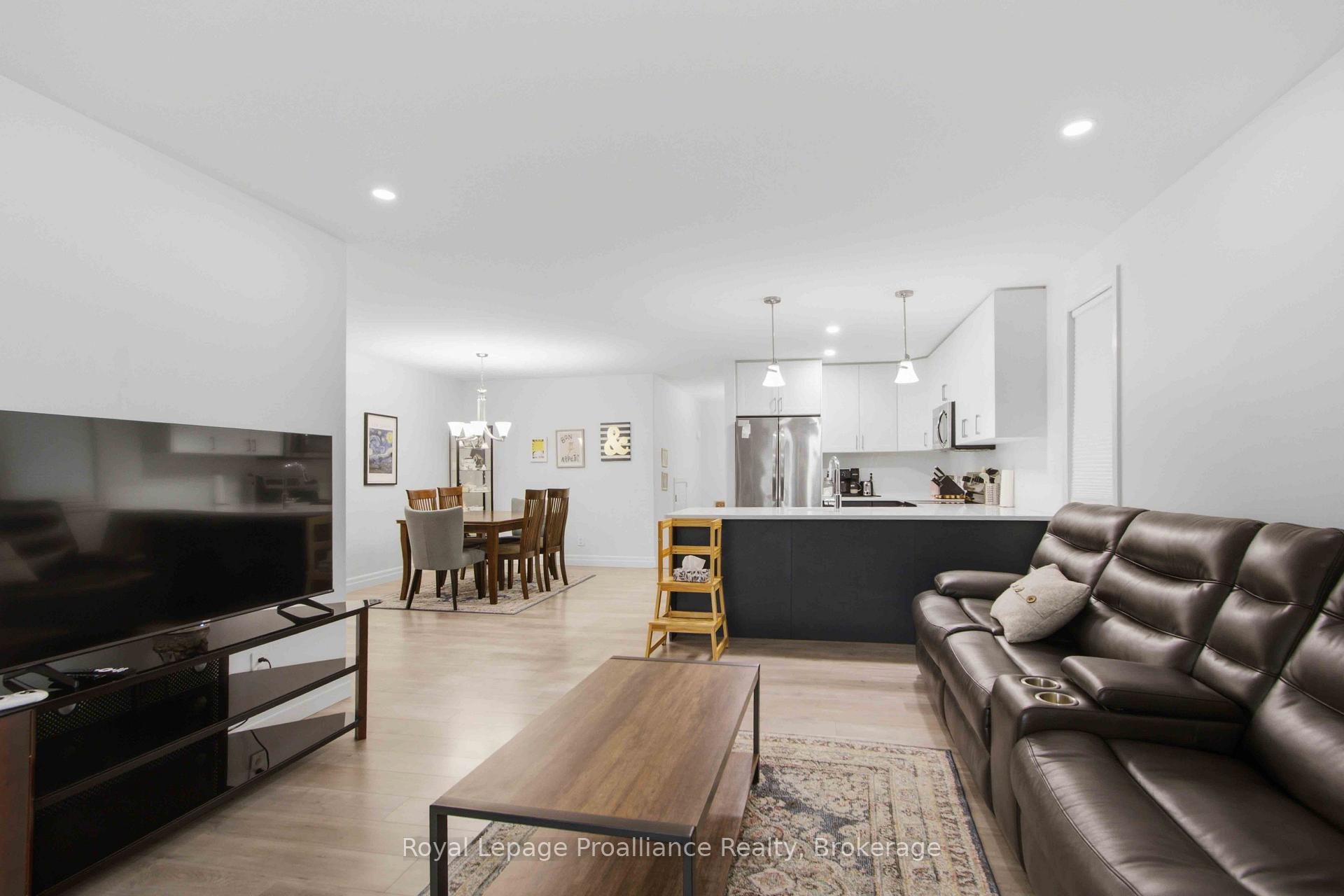 Photo 13 of 21 Cedar Park Crescent, Quinte West, Murray Ward — HOMEH