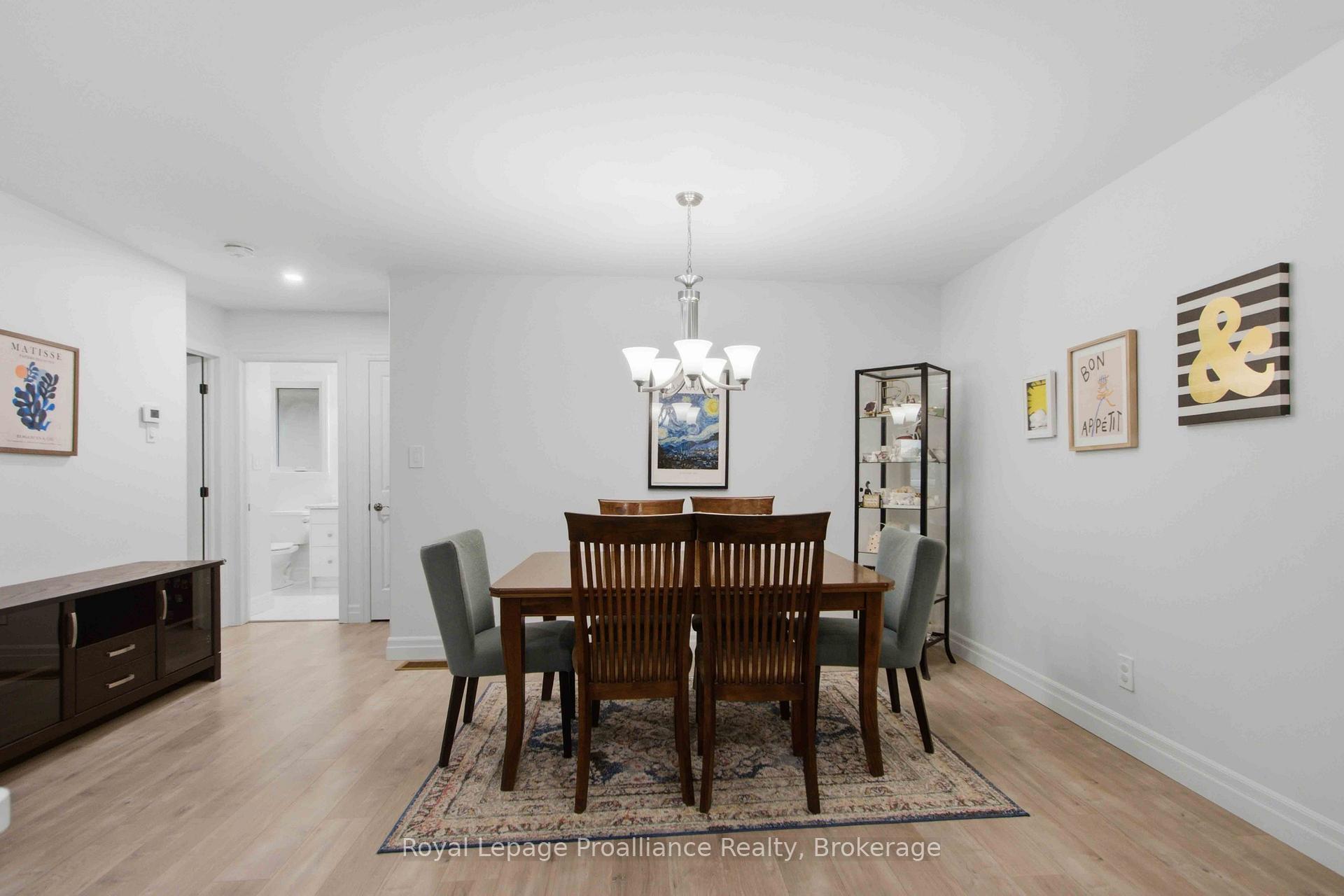 Photo 15 of 21 Cedar Park Crescent, Quinte West, Murray Ward — HOMEH