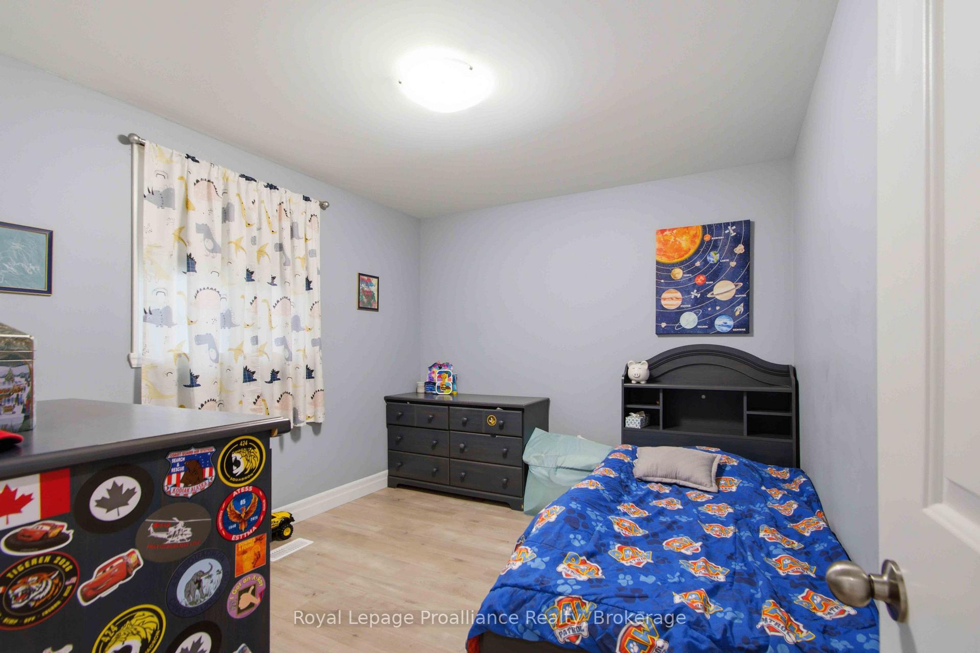 Photo 18 of 21 Cedar Park Crescent, Quinte West, Murray Ward — HOMEH