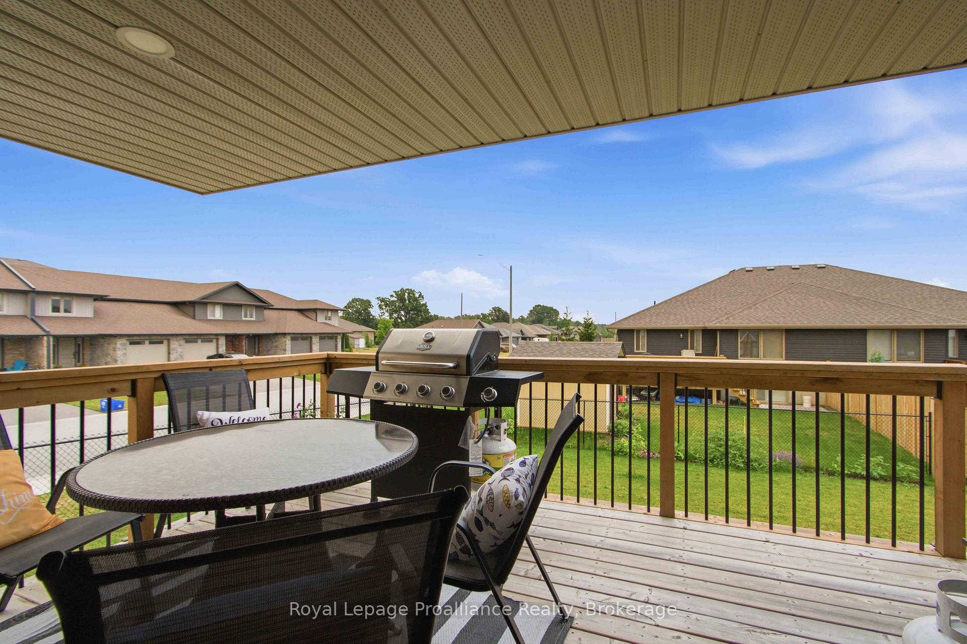 Photo 25 of 21 Cedar Park Crescent, Quinte West, Murray Ward — HOMEH