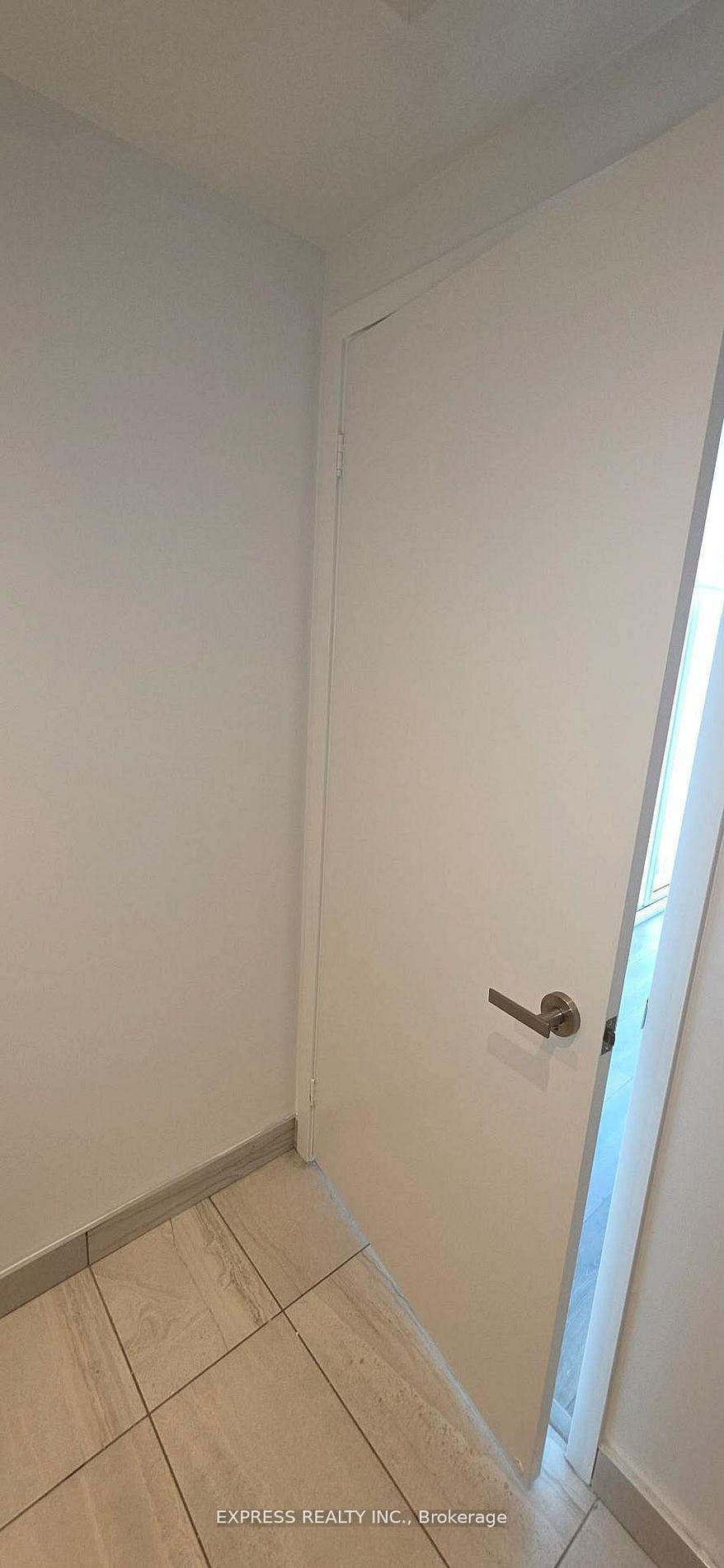 Photo 9 of Unit 2212, 195 Redpath Avenue, Toronto, Mount Pleasant West — HOMEH