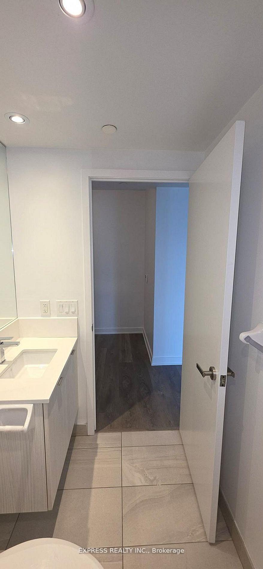 Photo 15 of Unit 2212, 195 Redpath Avenue, Toronto, Mount Pleasant West — HOMEH