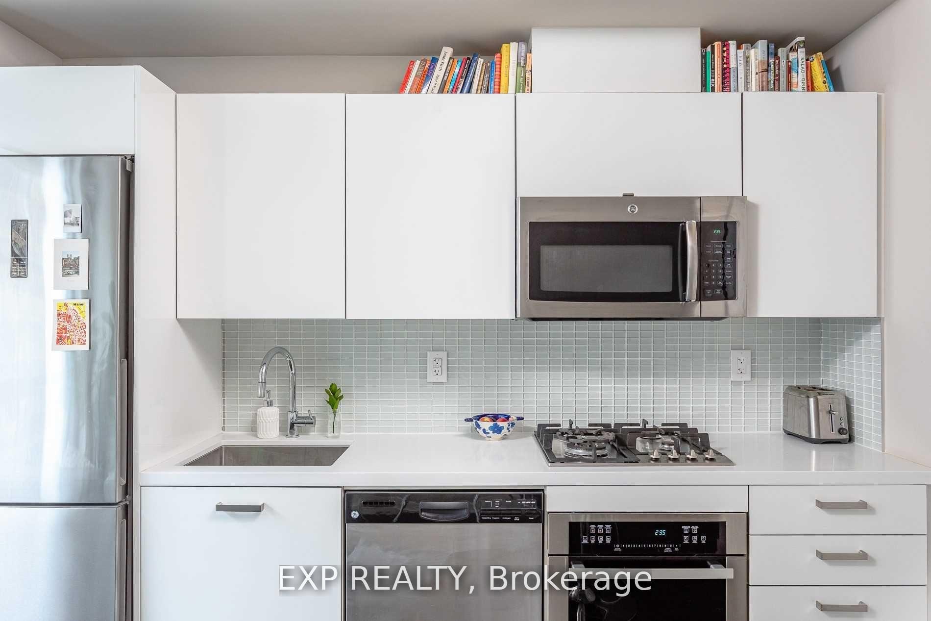 Photo 5 of Unit 416, 39 Brant Street, Toronto, Waterfront Communities — HOMEH