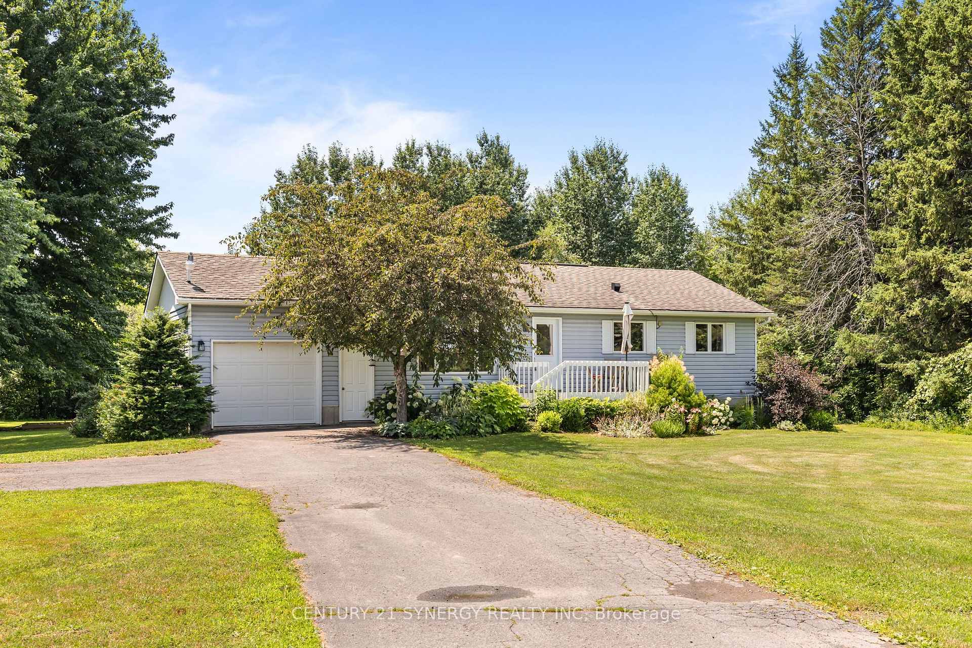 Front of 2282 Roxborough Kenyon Boundary Road