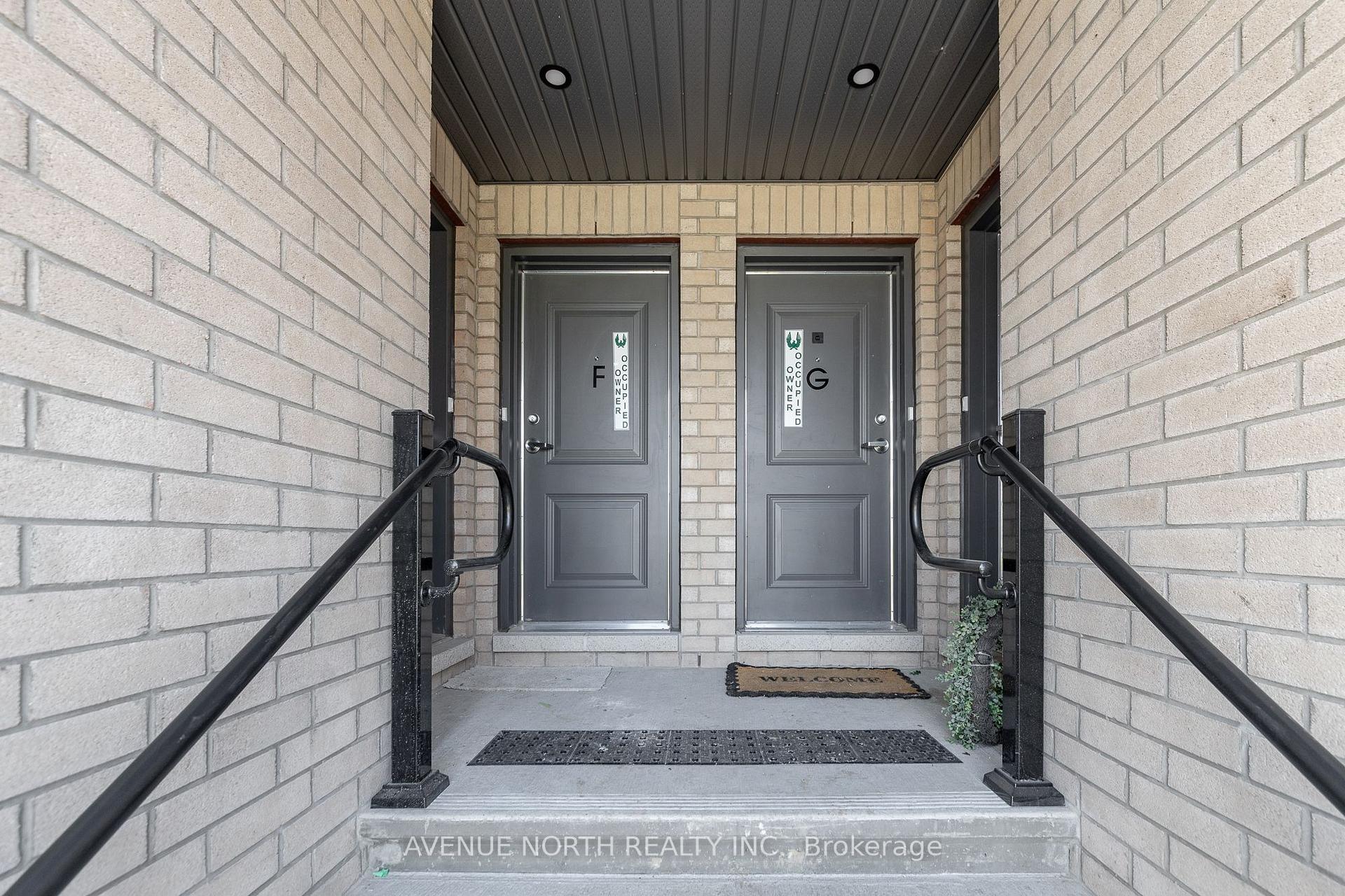 Photo 2 of Unit F, 1055 Cedar Creek Drive, Ottawa, Blossom Park/Kemp Park/Findlay Creek — HOMEH