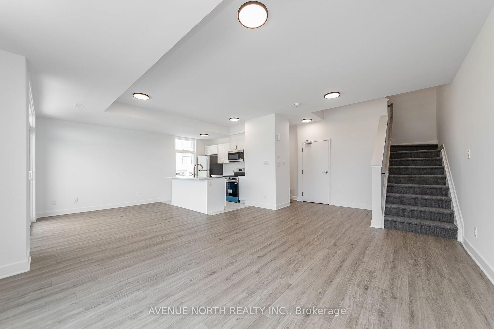 Photo 6 of Unit F, 1055 Cedar Creek Drive, Ottawa, Blossom Park/Kemp Park/Findlay Creek — HOMEH