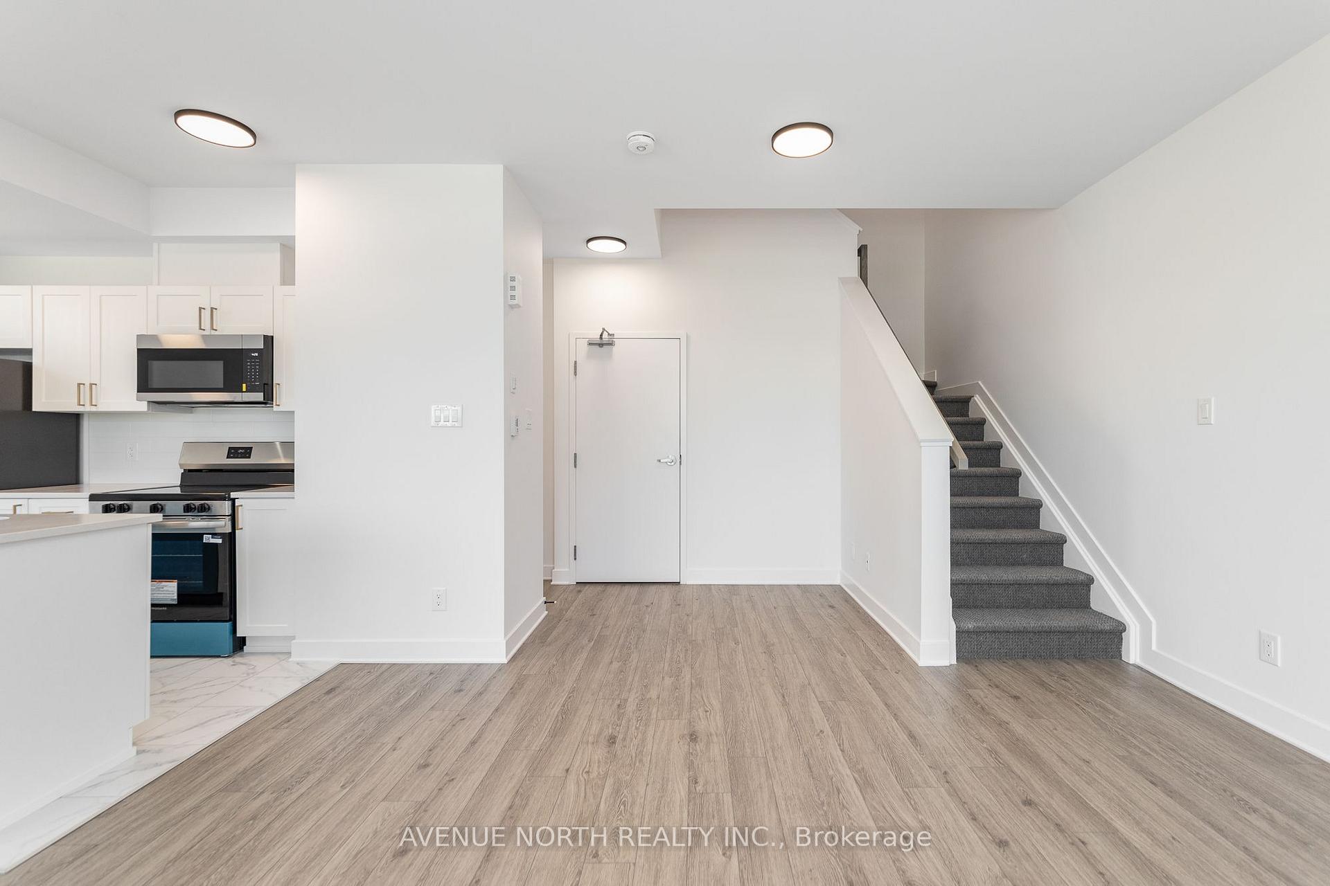 Photo 15 of Unit F, 1055 Cedar Creek Drive, Ottawa, Blossom Park/Kemp Park/Findlay Creek — HOMEH