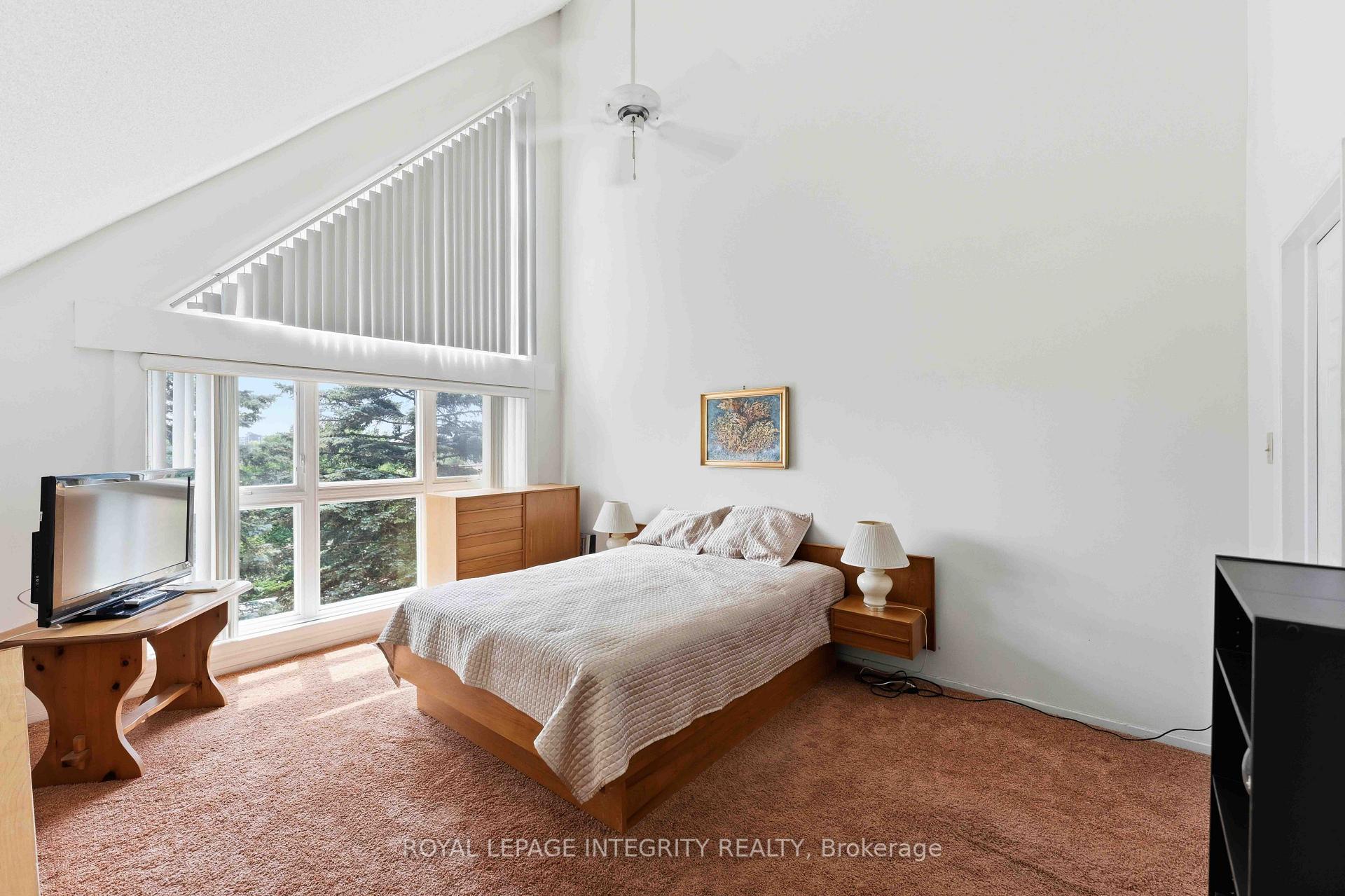 Photo 17 of Unit 27, 100 Hillside Drive, Ottawa, Viscount Alexander Park — HOMEH