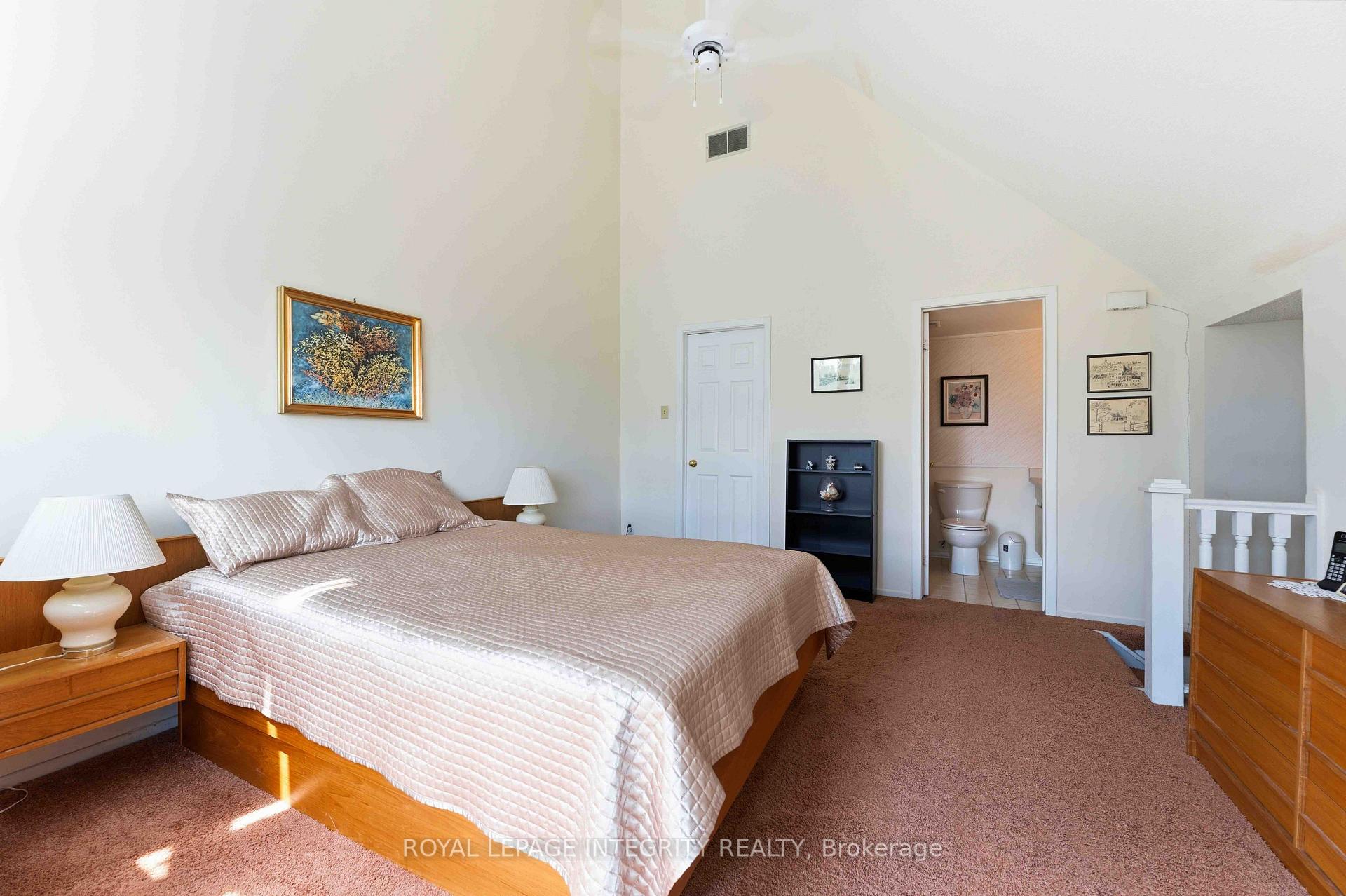 Photo 18 of Unit 27, 100 Hillside Drive, Ottawa, Viscount Alexander Park — HOMEH