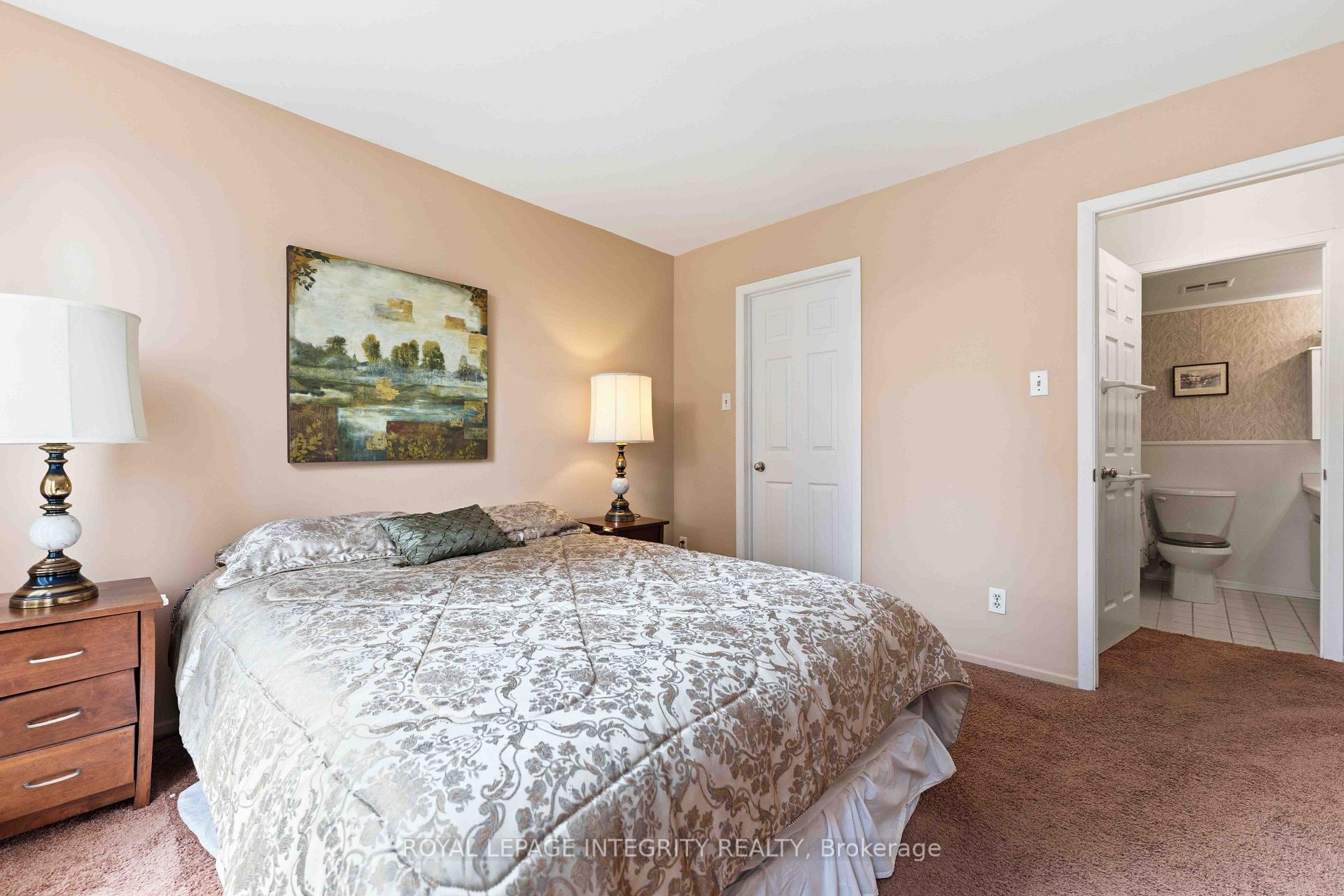 Photo 23 of Unit 27, 100 Hillside Drive, Ottawa, Viscount Alexander Park — HOMEH