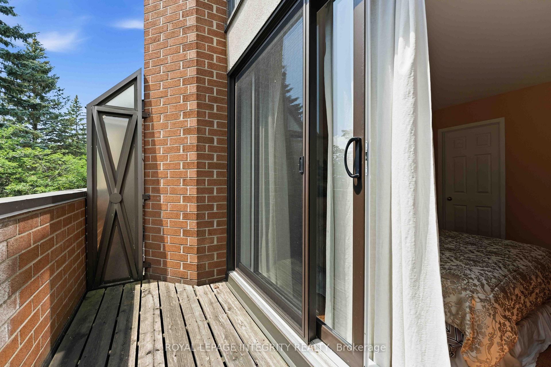Photo 24 of Unit 27, 100 Hillside Drive, Ottawa, Viscount Alexander Park — HOMEH