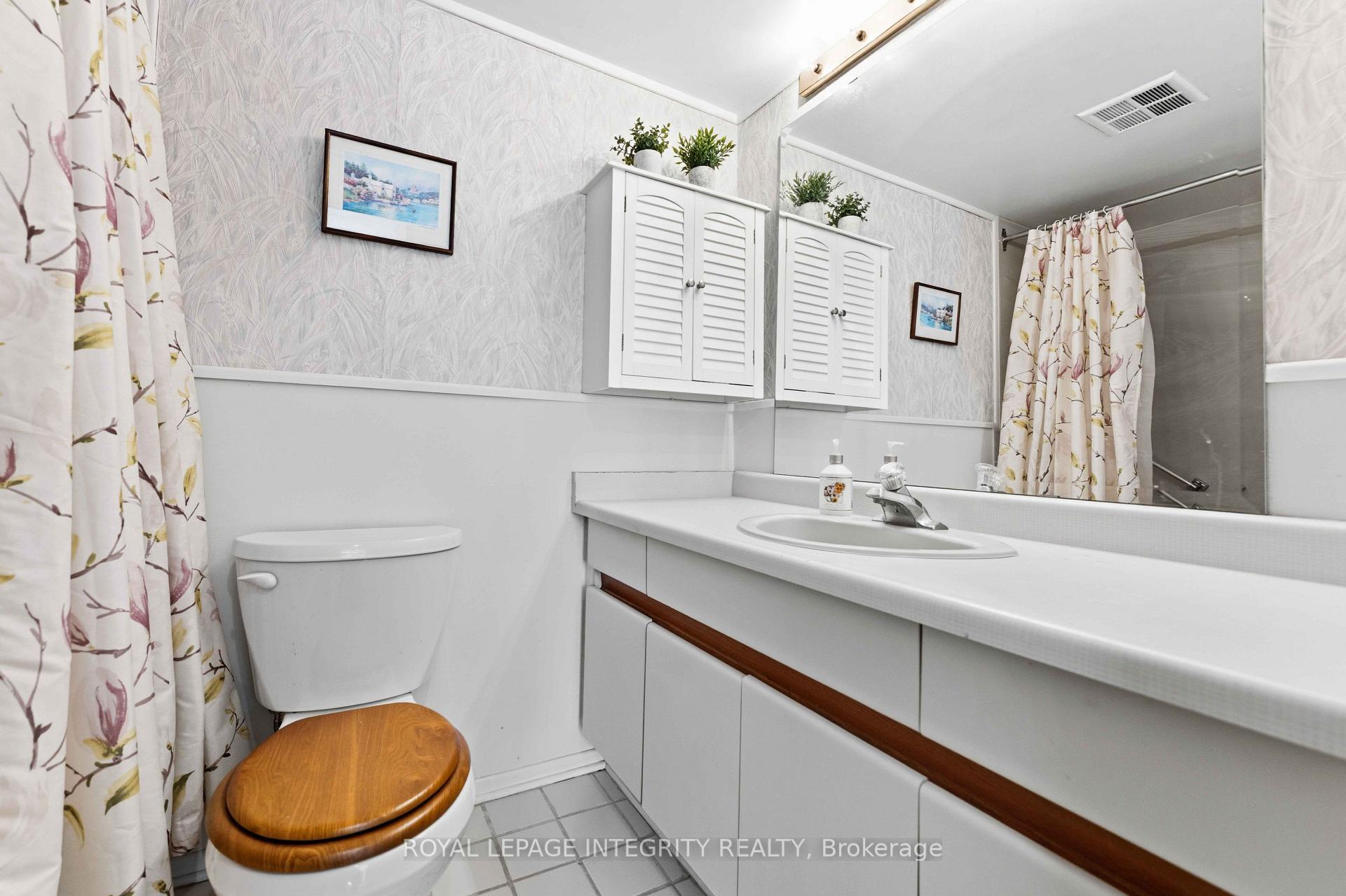 Photo 25 of Unit 27, 100 Hillside Drive, Ottawa, Viscount Alexander Park — HOMEH