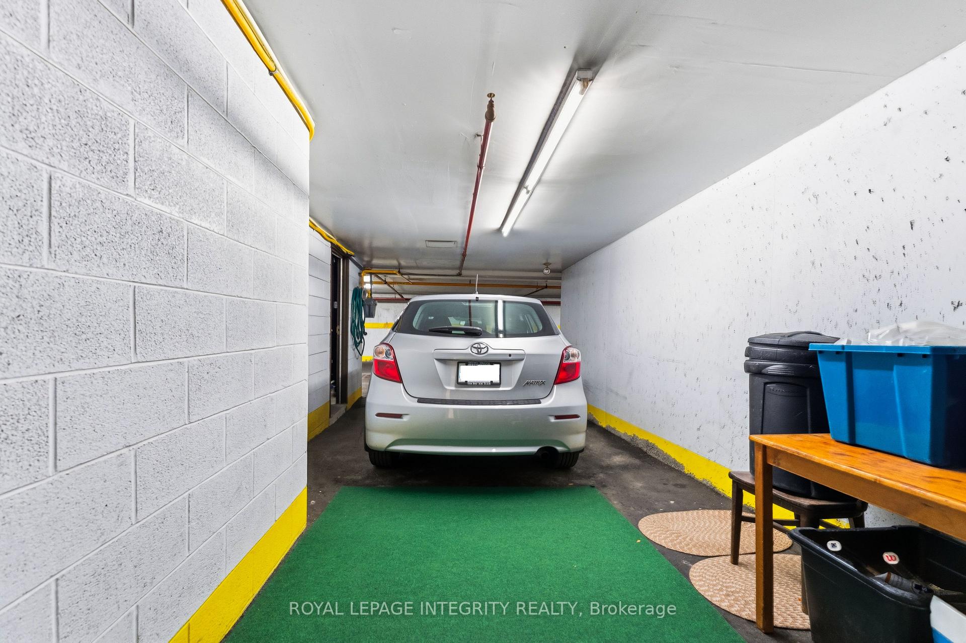 Photo 33 of Unit 27, 100 Hillside Drive, Ottawa, Viscount Alexander Park — HOMEH