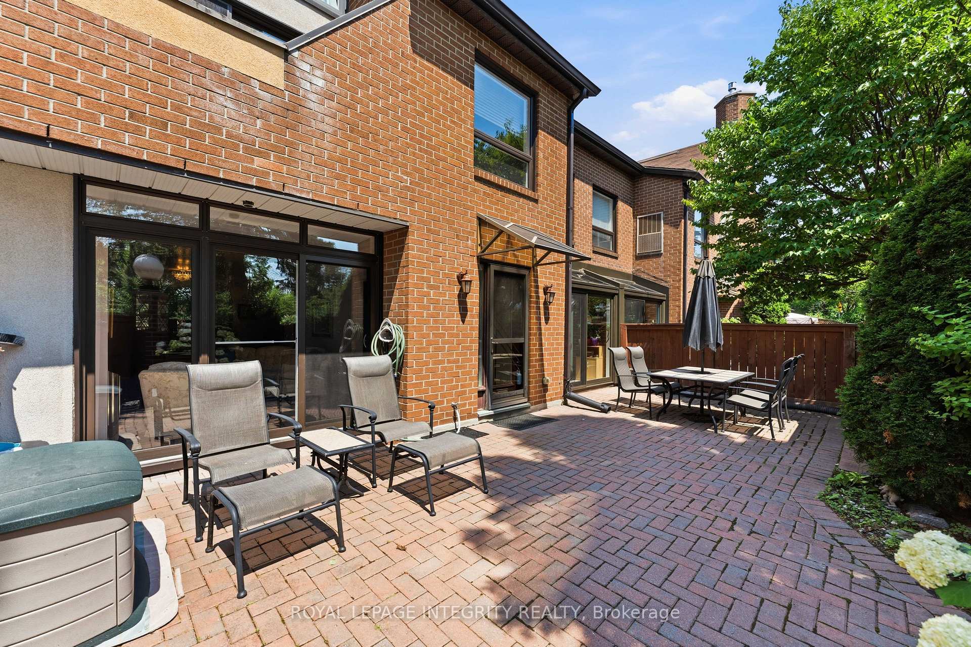 Photo 35 of Unit 27, 100 Hillside Drive, Ottawa, Viscount Alexander Park — HOMEH