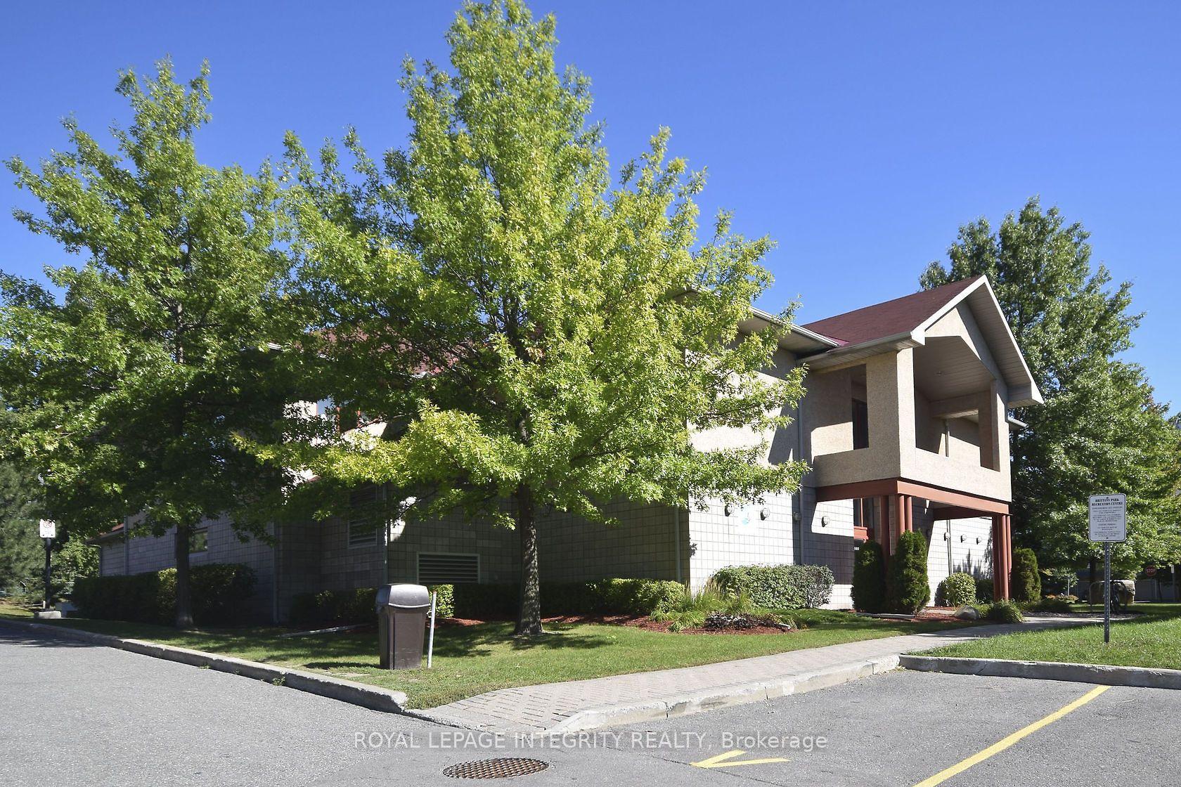 Photo 38 of Unit 27, 100 Hillside Drive, Ottawa, Viscount Alexander Park — HOMEH