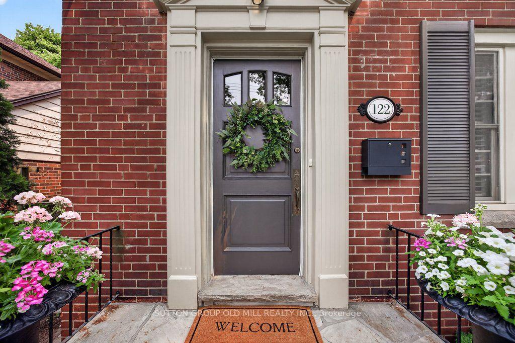 Photo 2 of 122 Strath Avenue, Etobicoke, Kingsway South — HOMEH