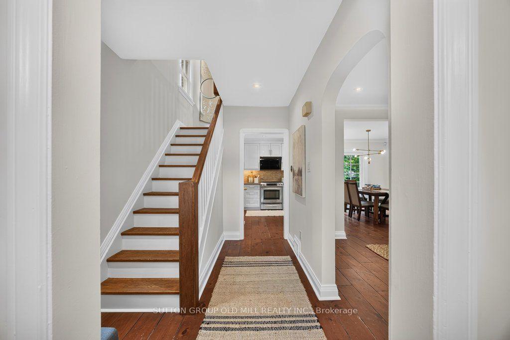 Photo 3 of 122 Strath Avenue, Etobicoke, Kingsway South — HOMEH