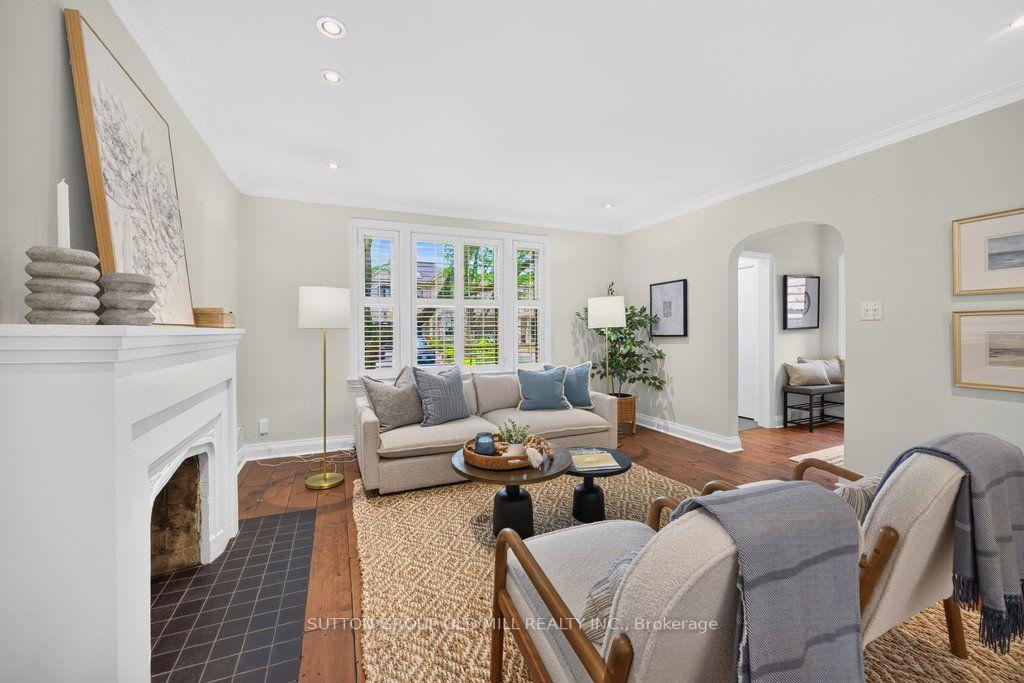 Photo 6 of 122 Strath Avenue, Etobicoke, Kingsway South — HOMEH