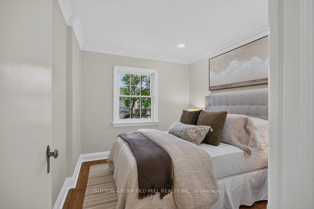 Photo 19 of 122 Strath Avenue, Etobicoke, Kingsway South — HOMEH
