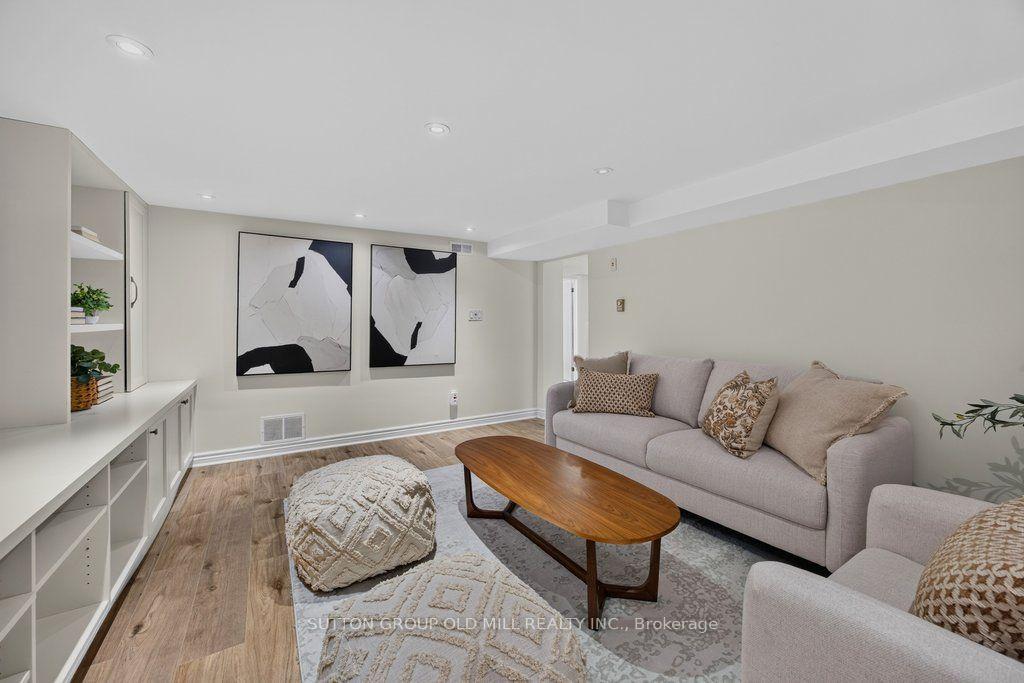 Photo 23 of 122 Strath Avenue, Etobicoke, Kingsway South — HOMEH