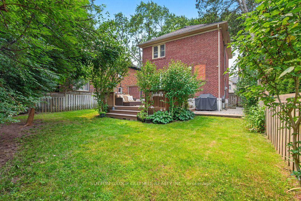 Photo 27 of 122 Strath Avenue, Etobicoke, Kingsway South — HOMEH