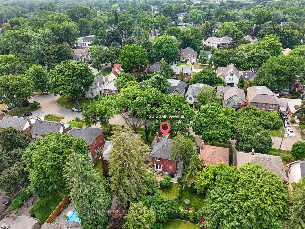 Photo 32 of 122 Strath Avenue, Etobicoke, Kingsway South — HOMEH