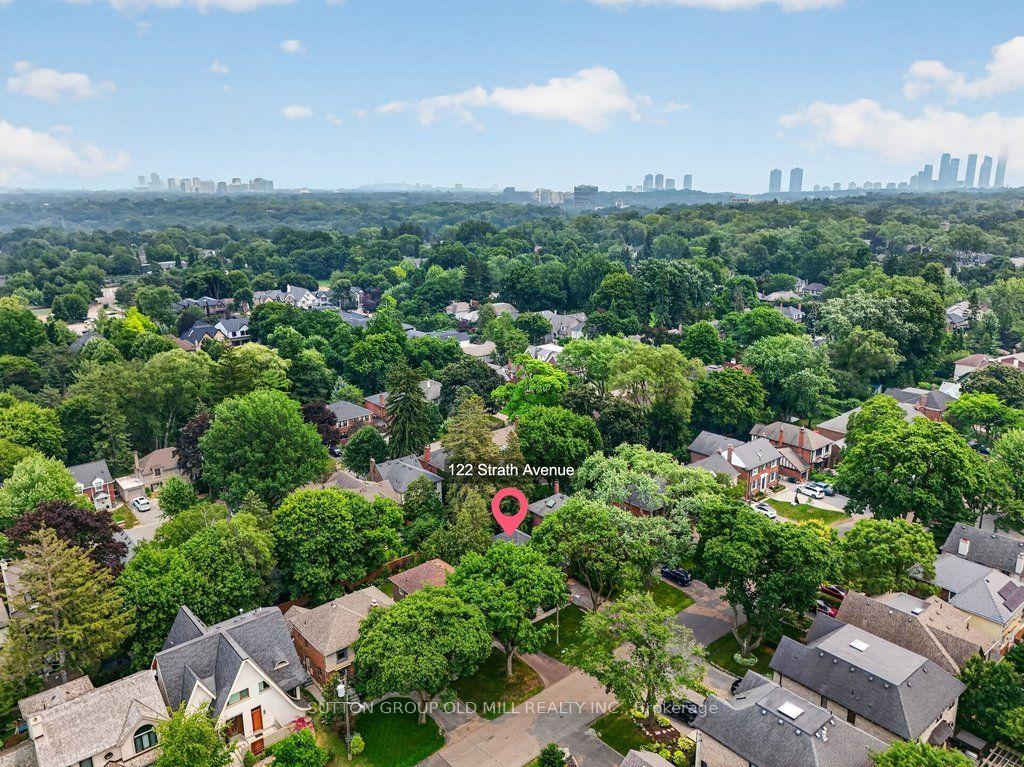 Photo 34 of 122 Strath Avenue, Etobicoke, Kingsway South — HOMEH