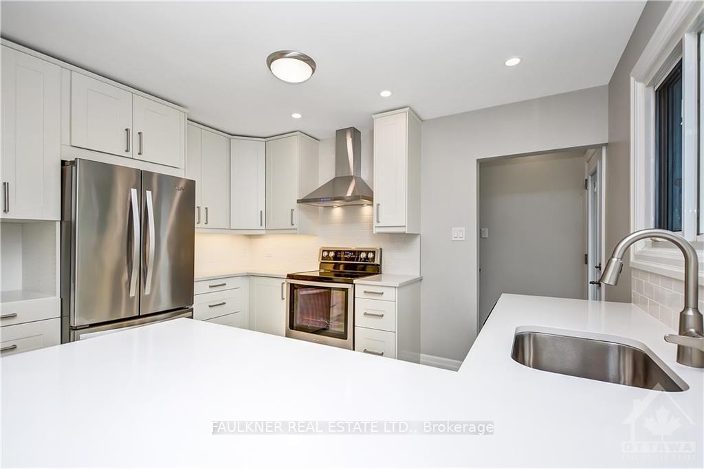 Photo 10 of 520 Keats Avenue, Ottawa, Riverview Park — HOMEH