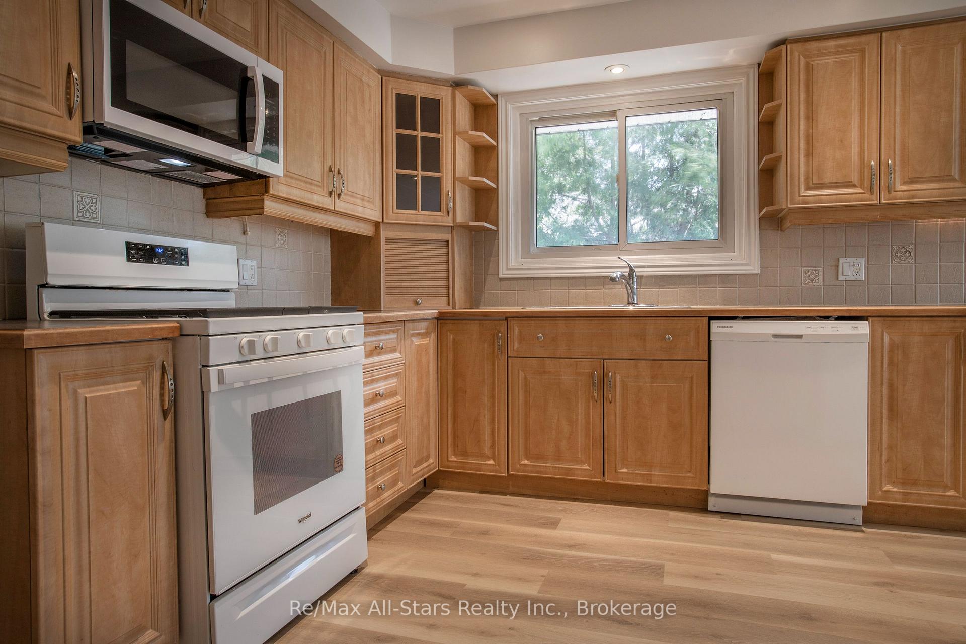 Photo 7 of 133 Rosa Street, Scugog, Port Perry — HOMEH
