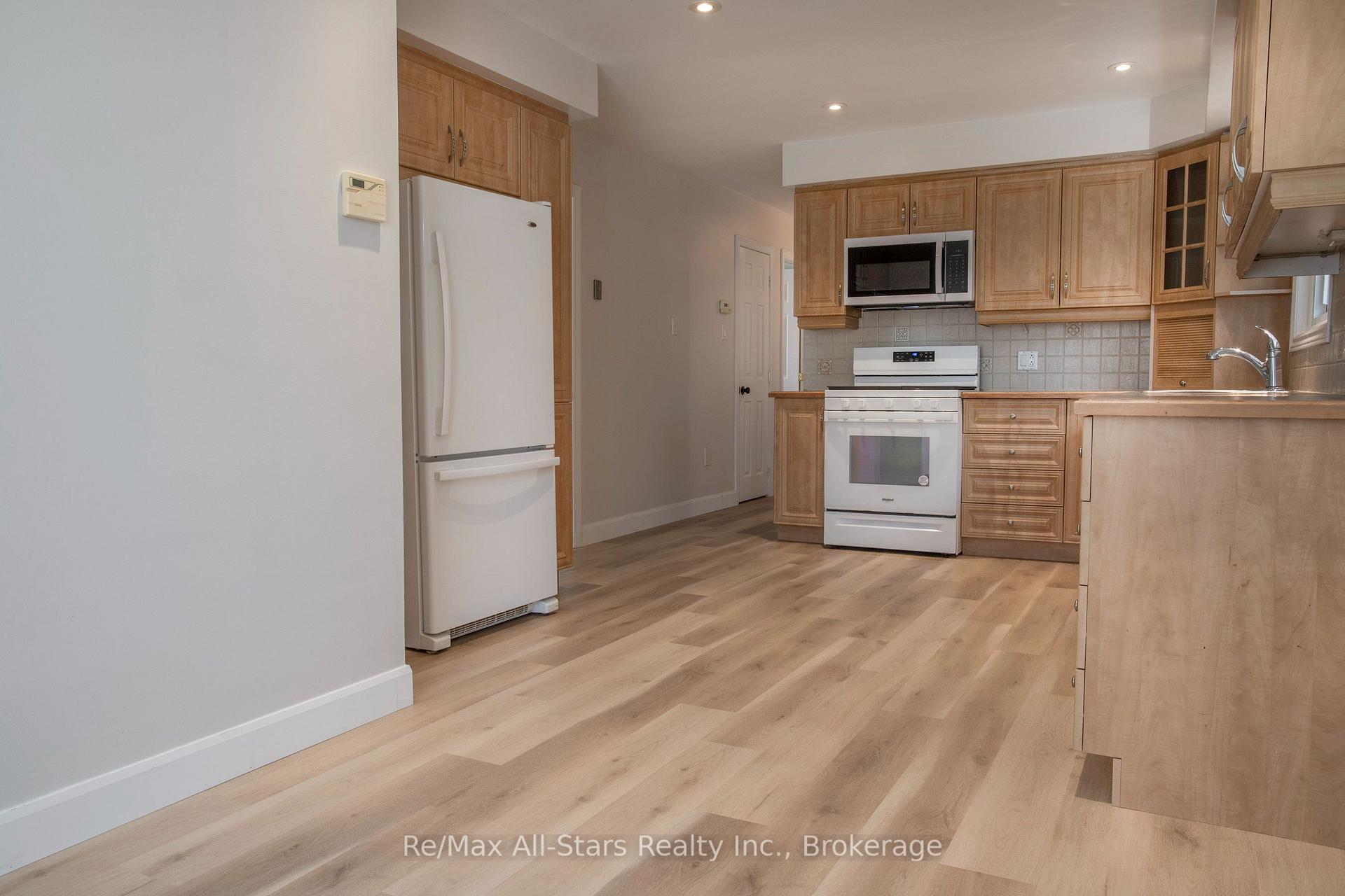 Photo 10 of 133 Rosa Street, Scugog, Port Perry — HOMEH