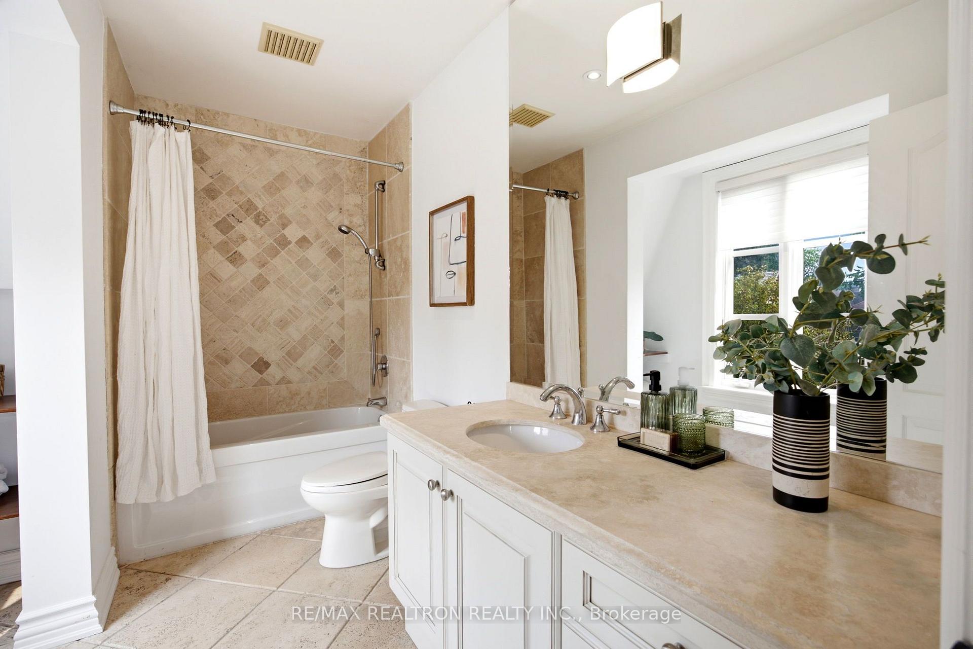 Photo 34 of 268 Brooke Avenue, Toronto, Bedford Park-Nortown — HOMEH