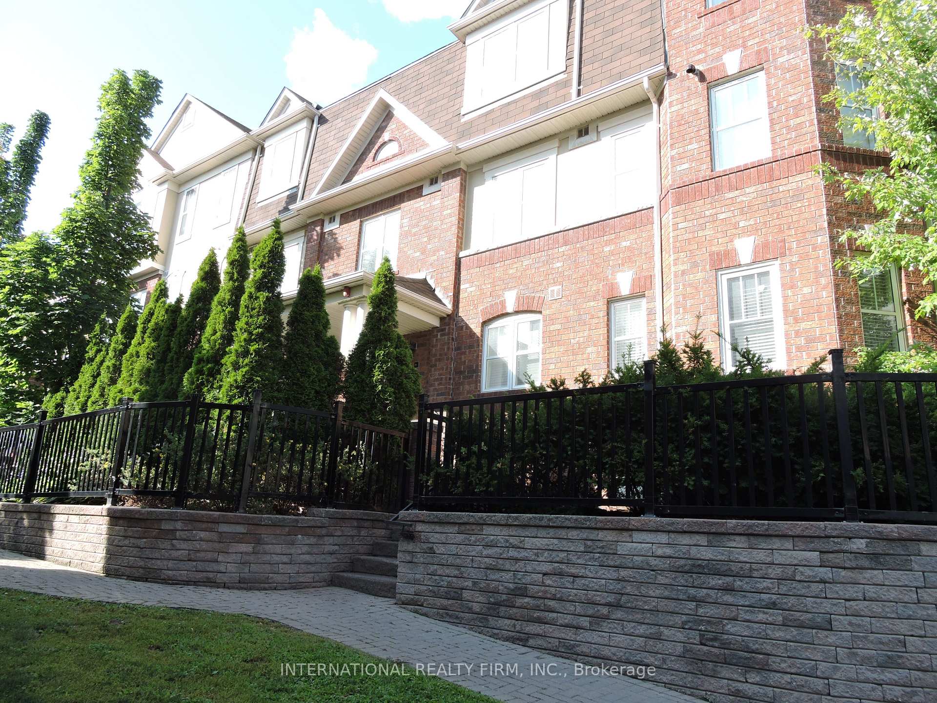 Photo of Unit 5, 710 Neighbourhood Circle
