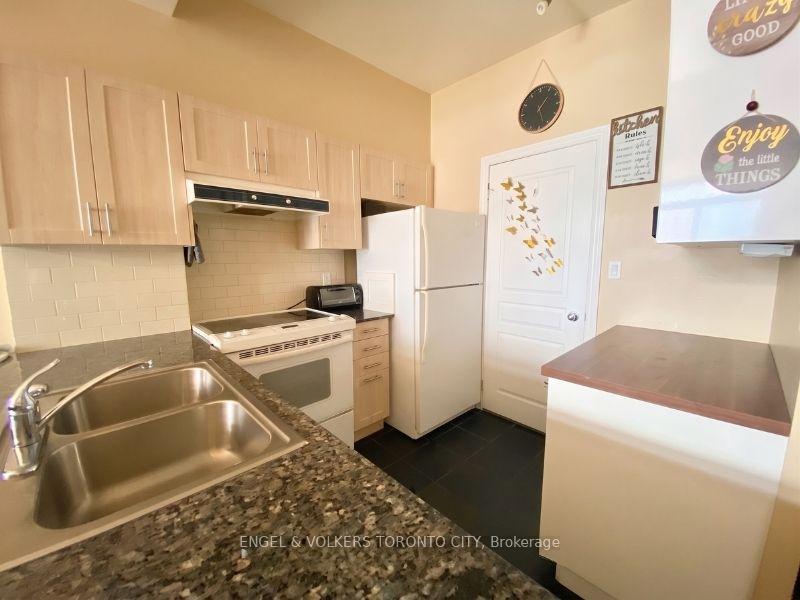 Photo 6 of Unit 2002, 801 Bay Street, Toronto, Bay Street Corridor — HOMEH