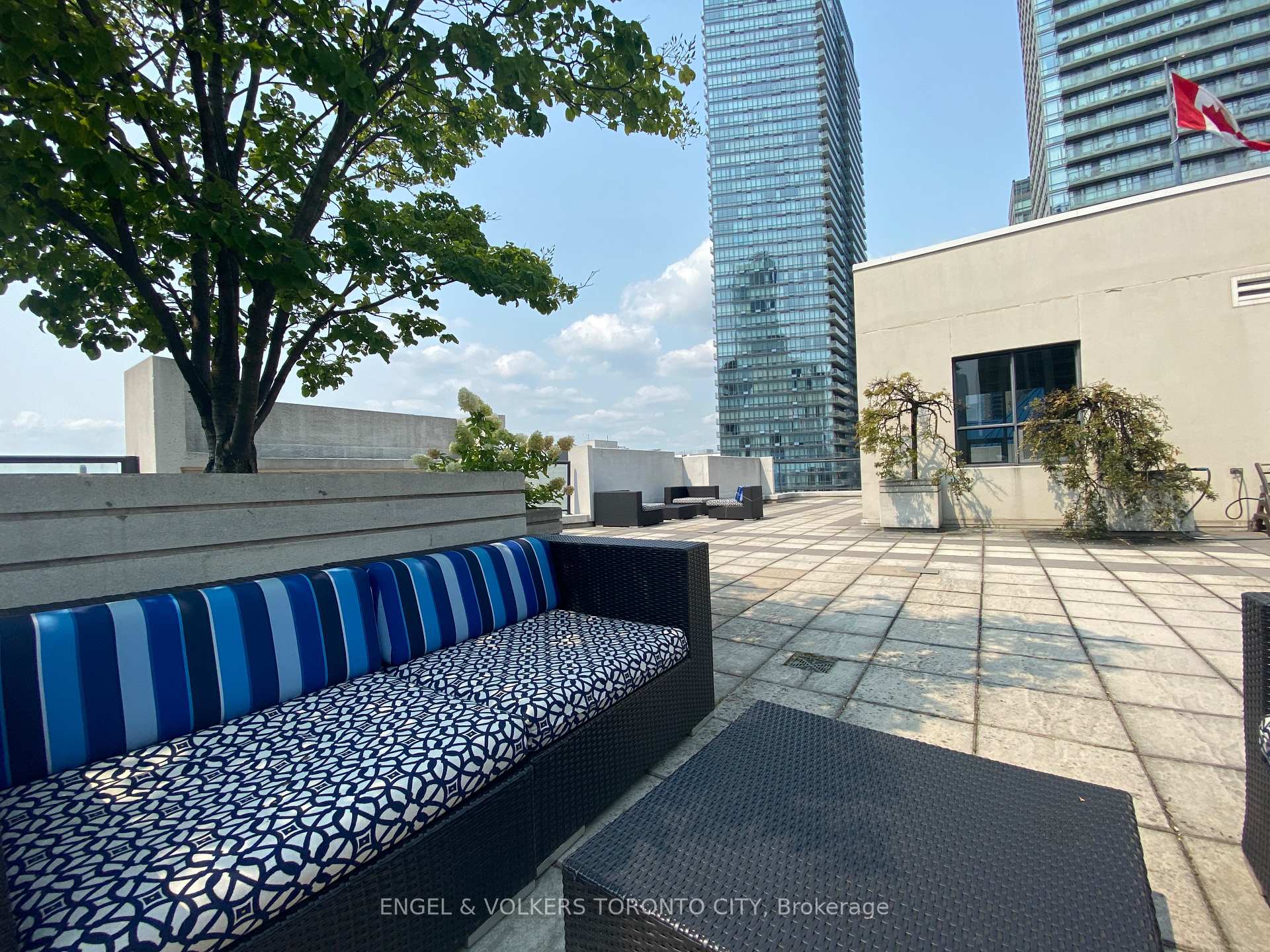 Photo 22 of Unit 2002, 801 Bay Street, Toronto, Bay Street Corridor — HOMEH