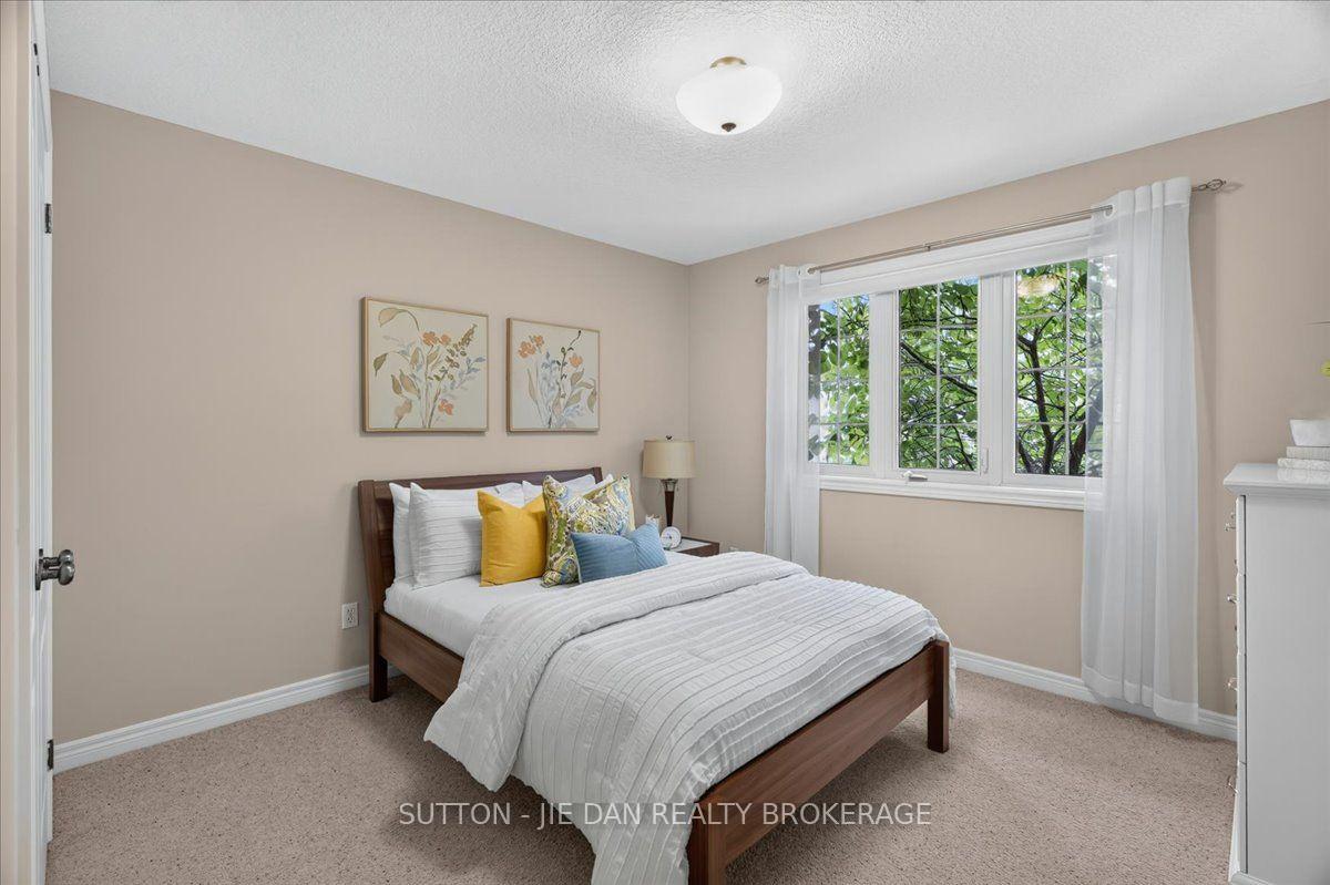 Photo 21 of 20 Earlscourt Terrace, Middlesex Centre, Kilworth — HOMEH